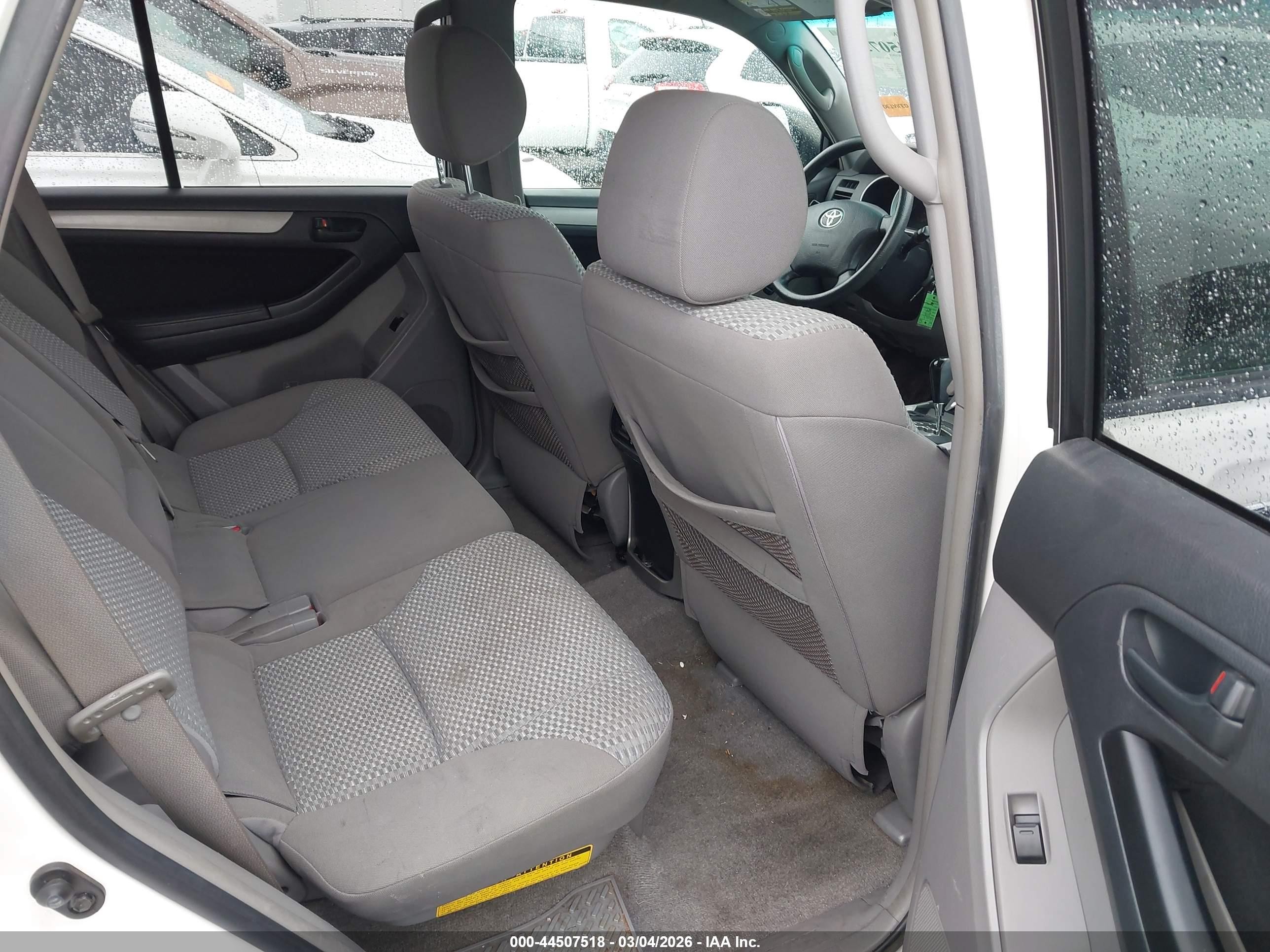 2009 Toyota 4runner Sr5 V6 White vin: JTEZU14R89K024344