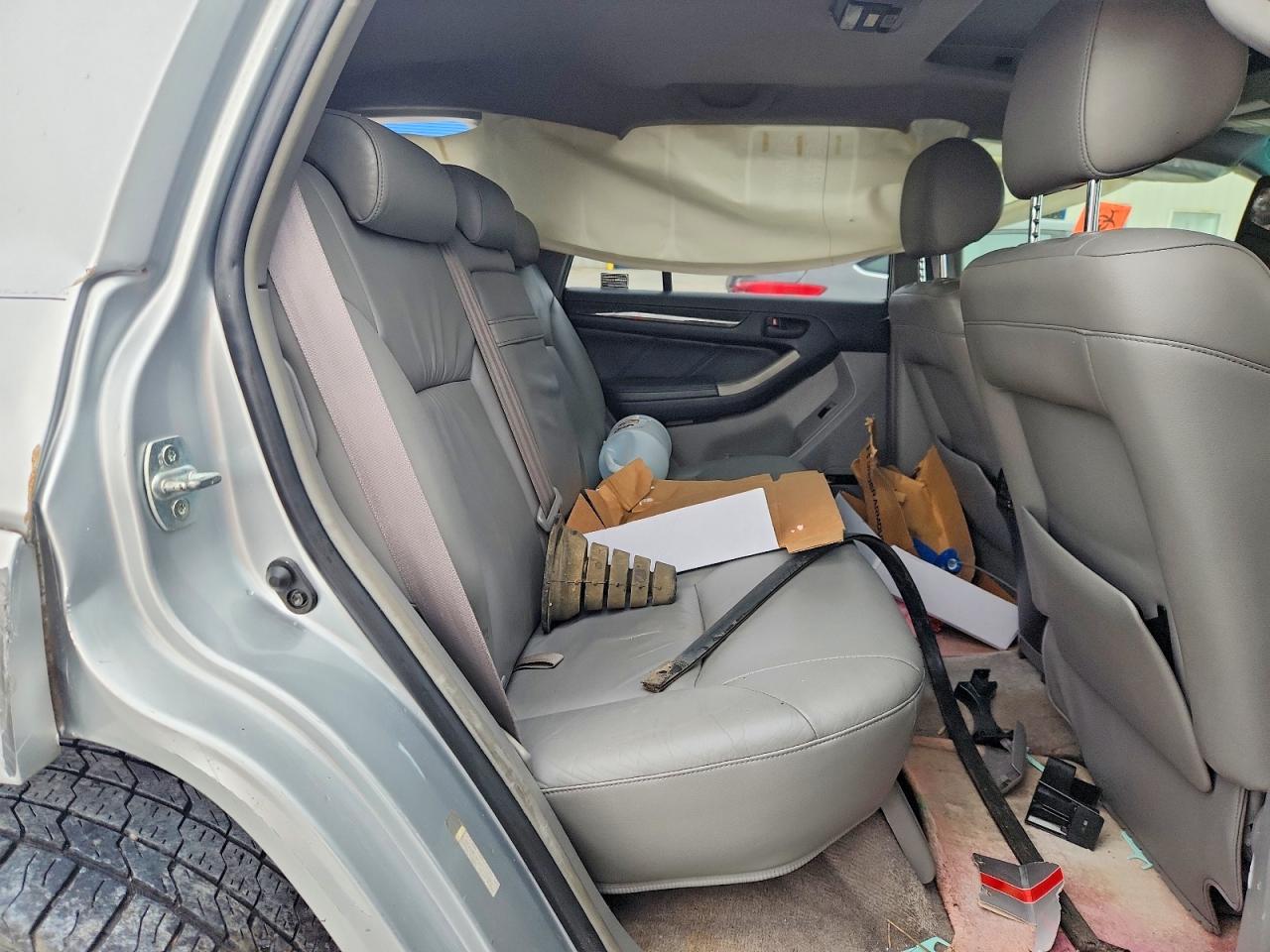 2005 Toyota 4runner Limited Silver vin: JTEZU17R858027019
