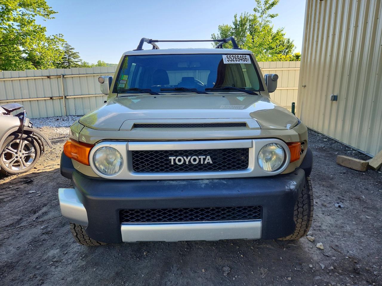 2011 Toyota Fj Cruiser Base Tan vin: JTEZU4BF4BK011672