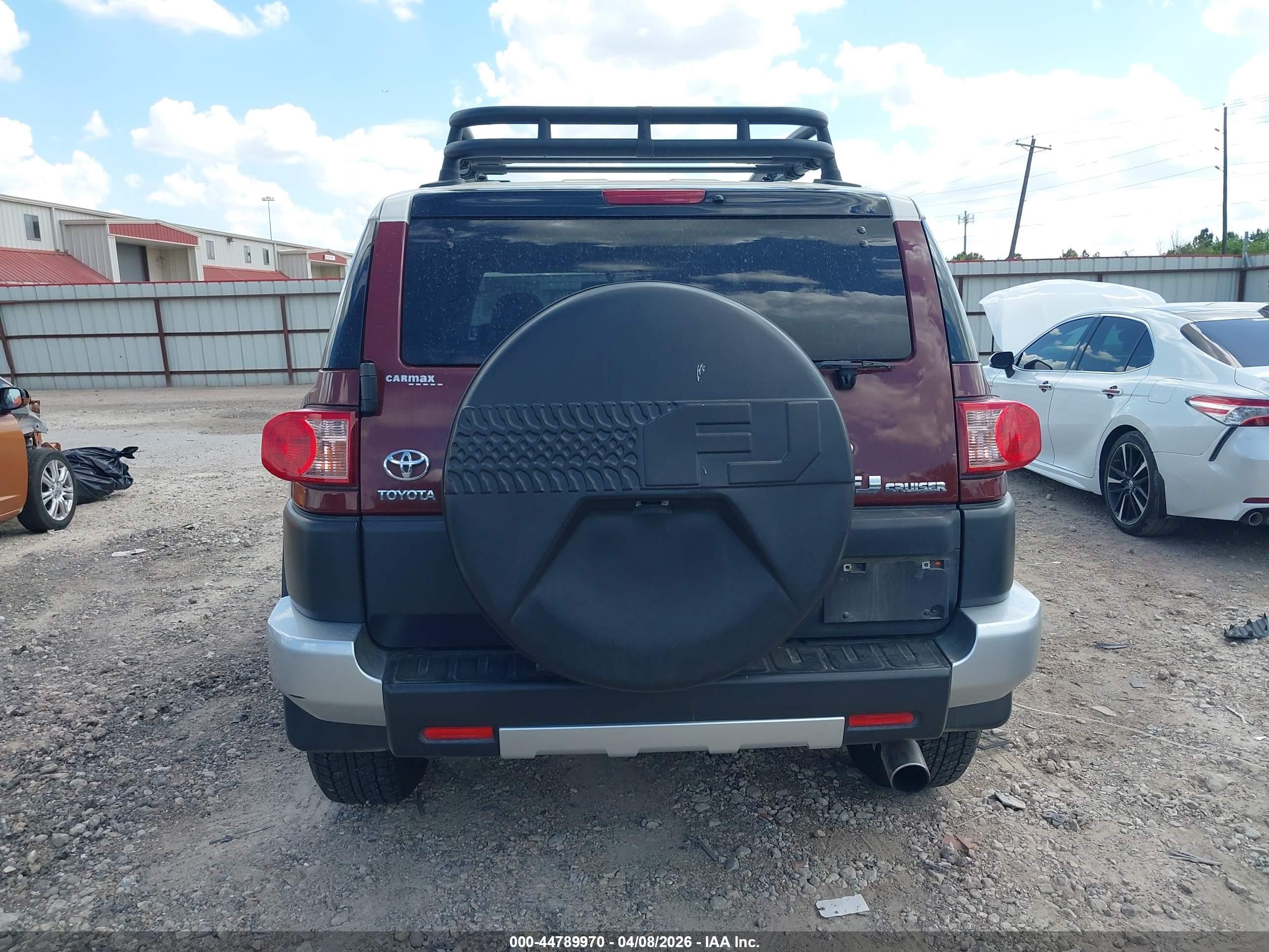 2010 Toyota Fj Cruiser   Темно-бордовый vin: JTEZU4BF5AK008956