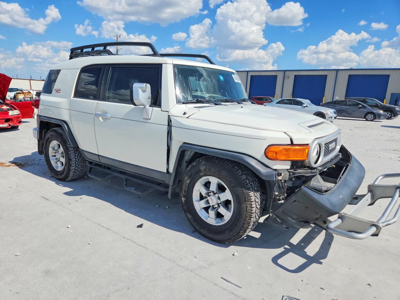 2010 Toyota Fj Cruiser Base White vin: JTEZU4BF8AK009602