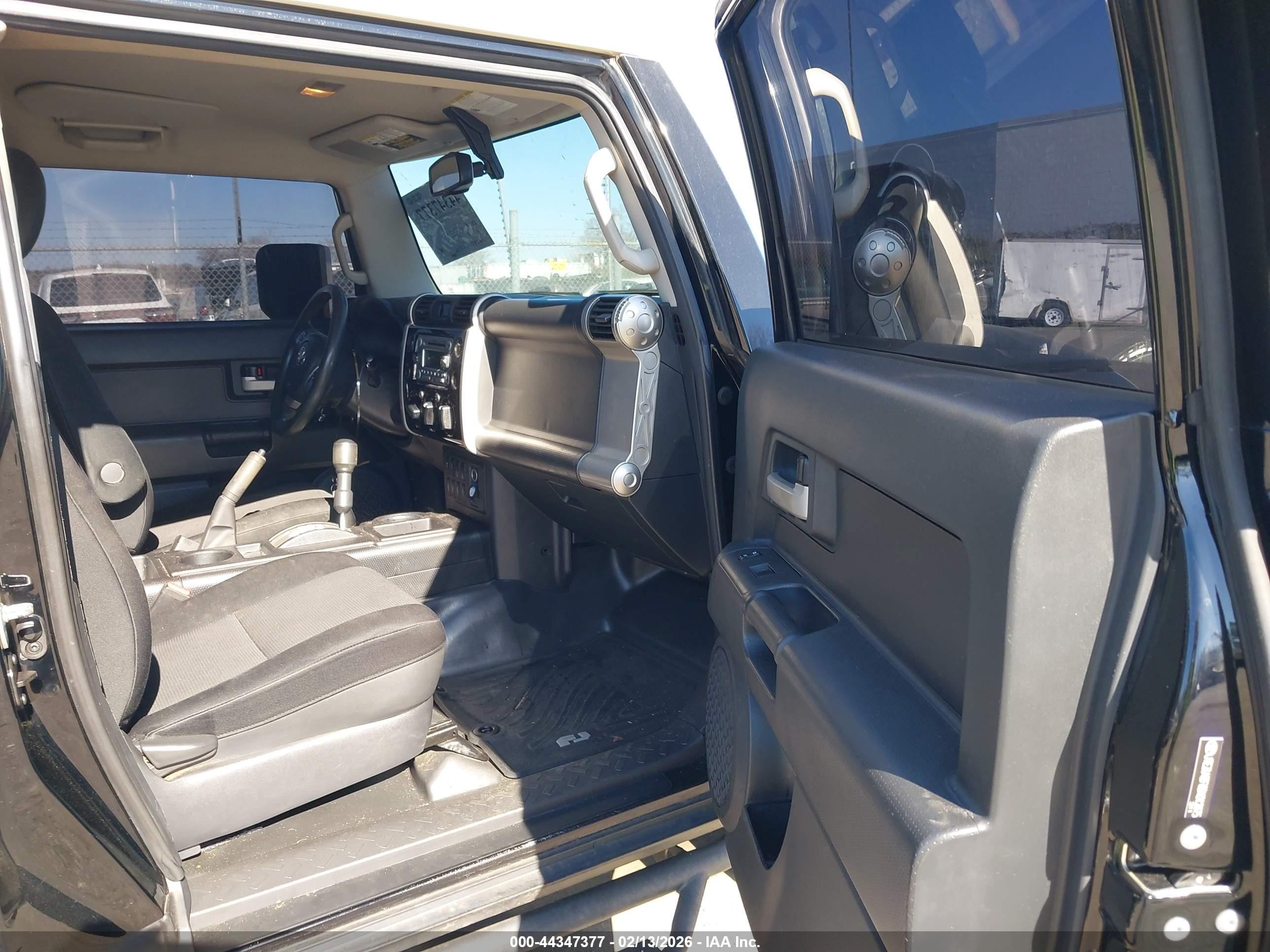 2013 Toyota Fj Cruiser   Black vin: JTEZU4BF8DK012875