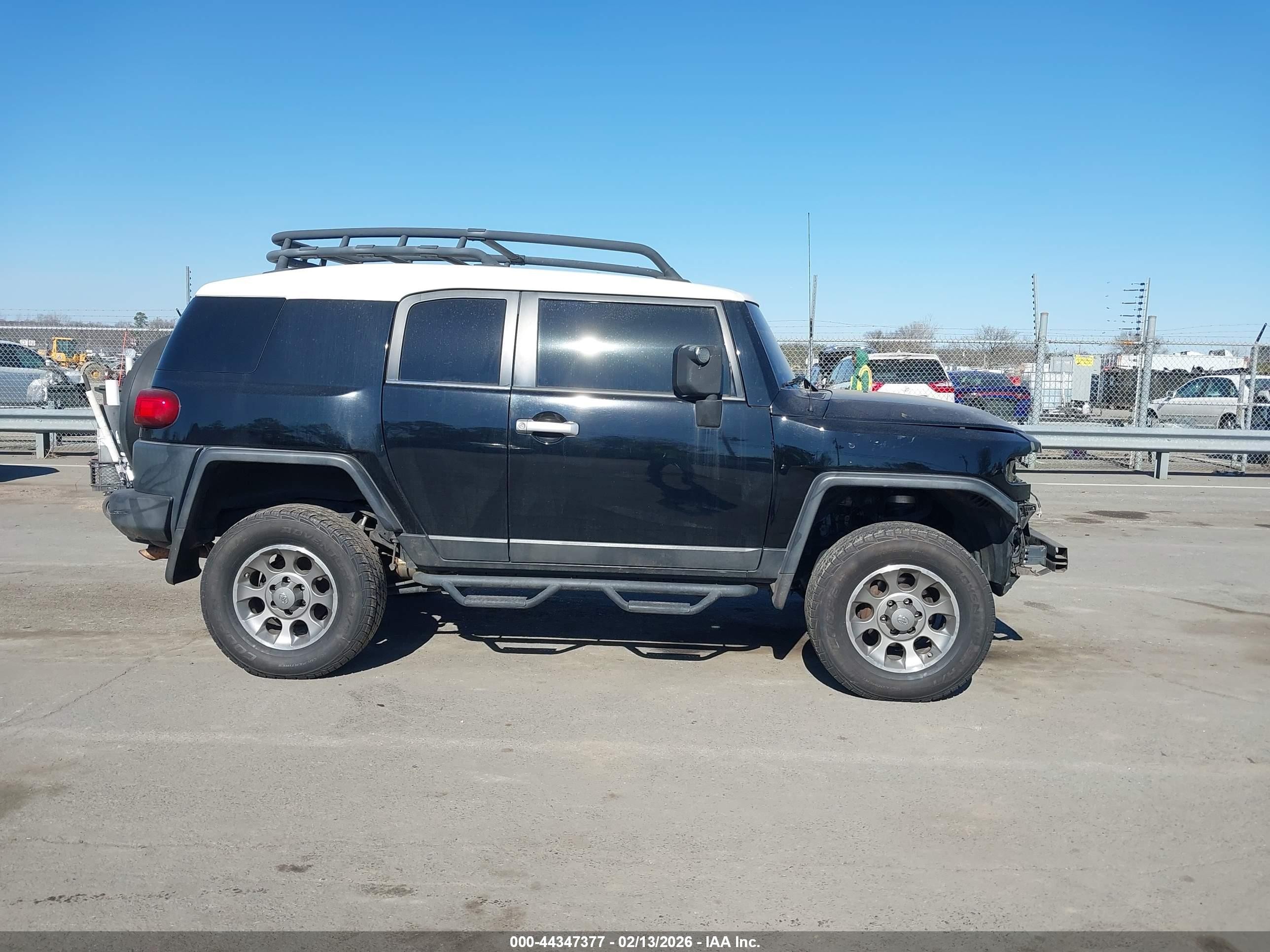 2013 Toyota Fj Cruiser   Black vin: JTEZU4BF8DK012875