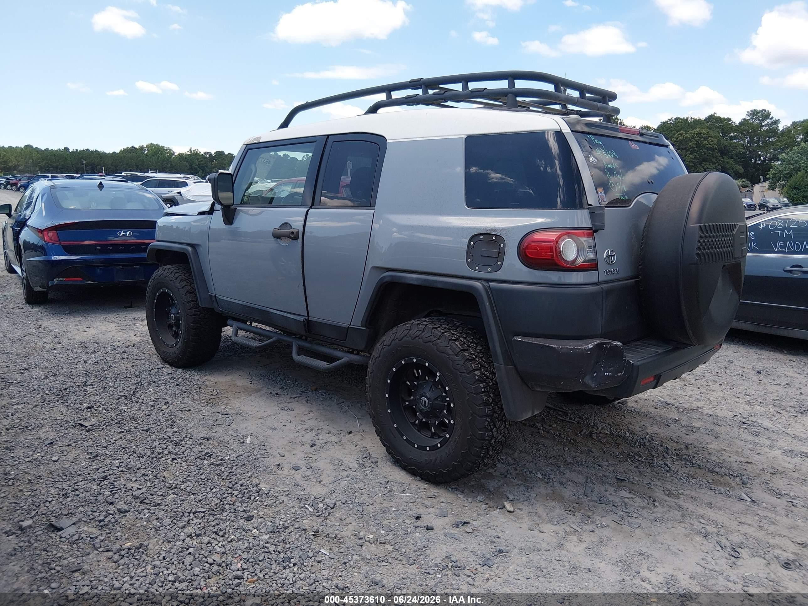 2014 Toyota Fj Cruiser   Gray vin: JTEZU4BF9EK013986