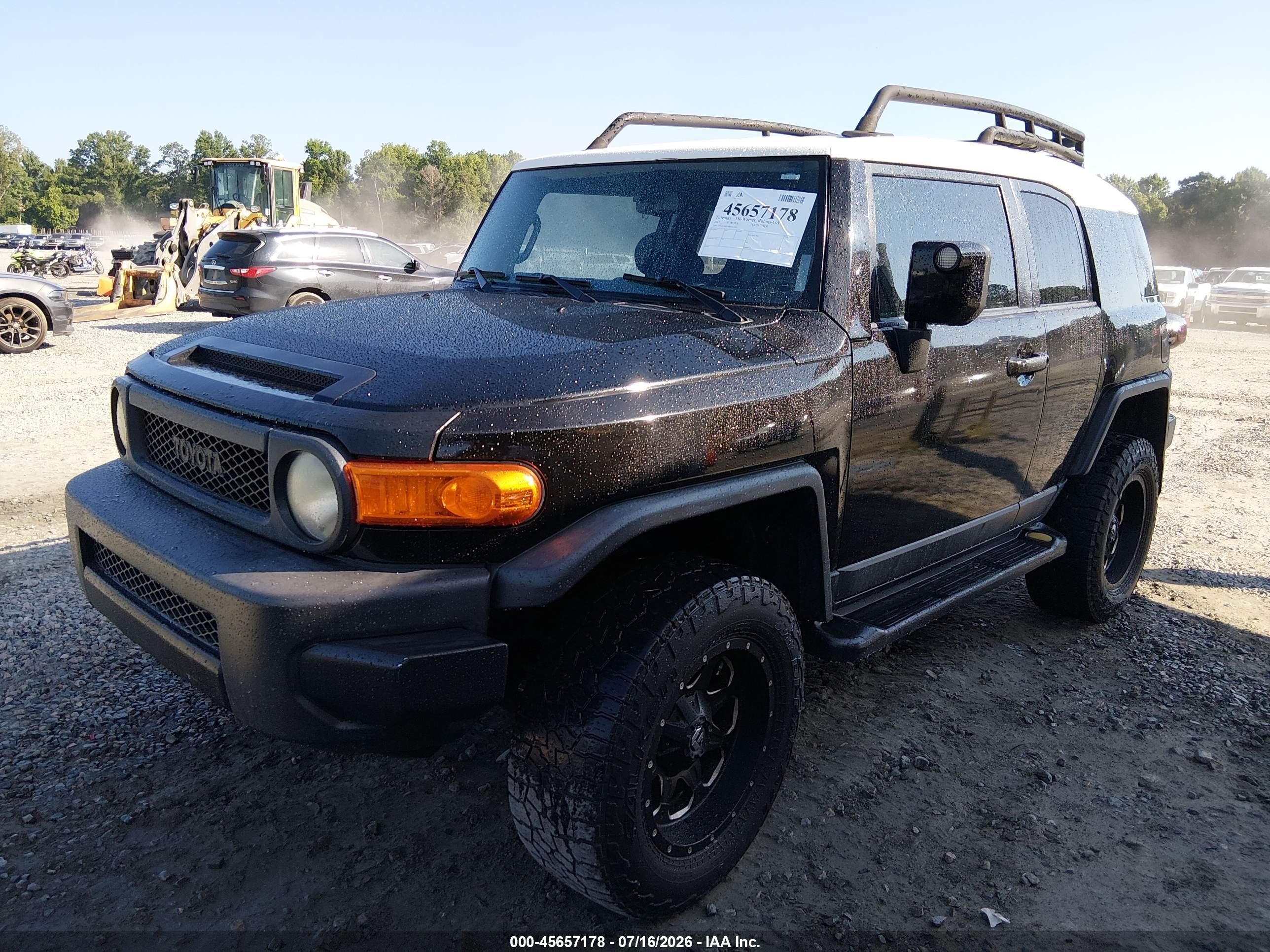 2011 Toyota Fj Cruiser   Black vin: JTEZU4BFXBK011045