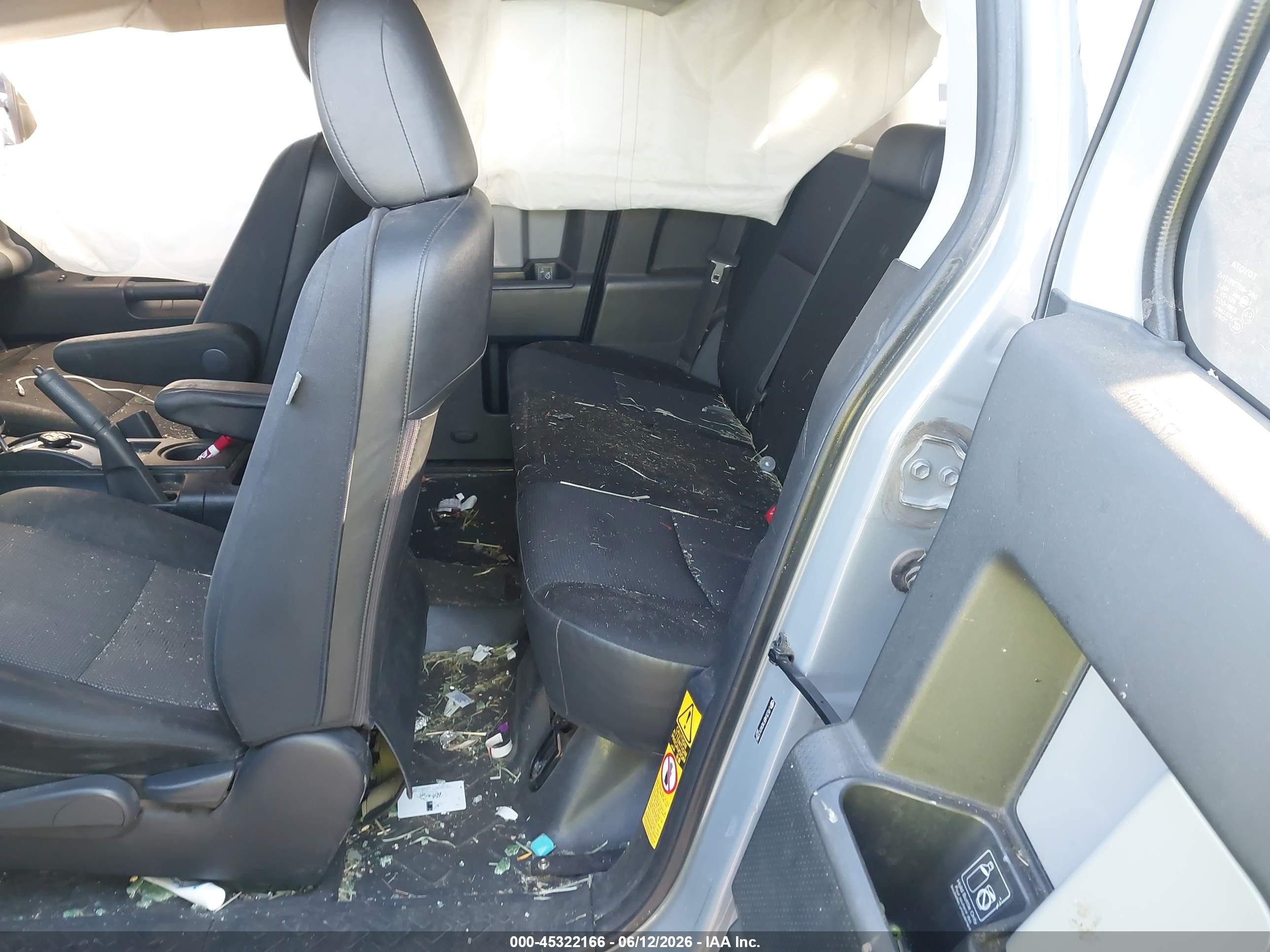 2014 Toyota Fj Cruiser   Серый vin: JTEZU4BFXEK013785