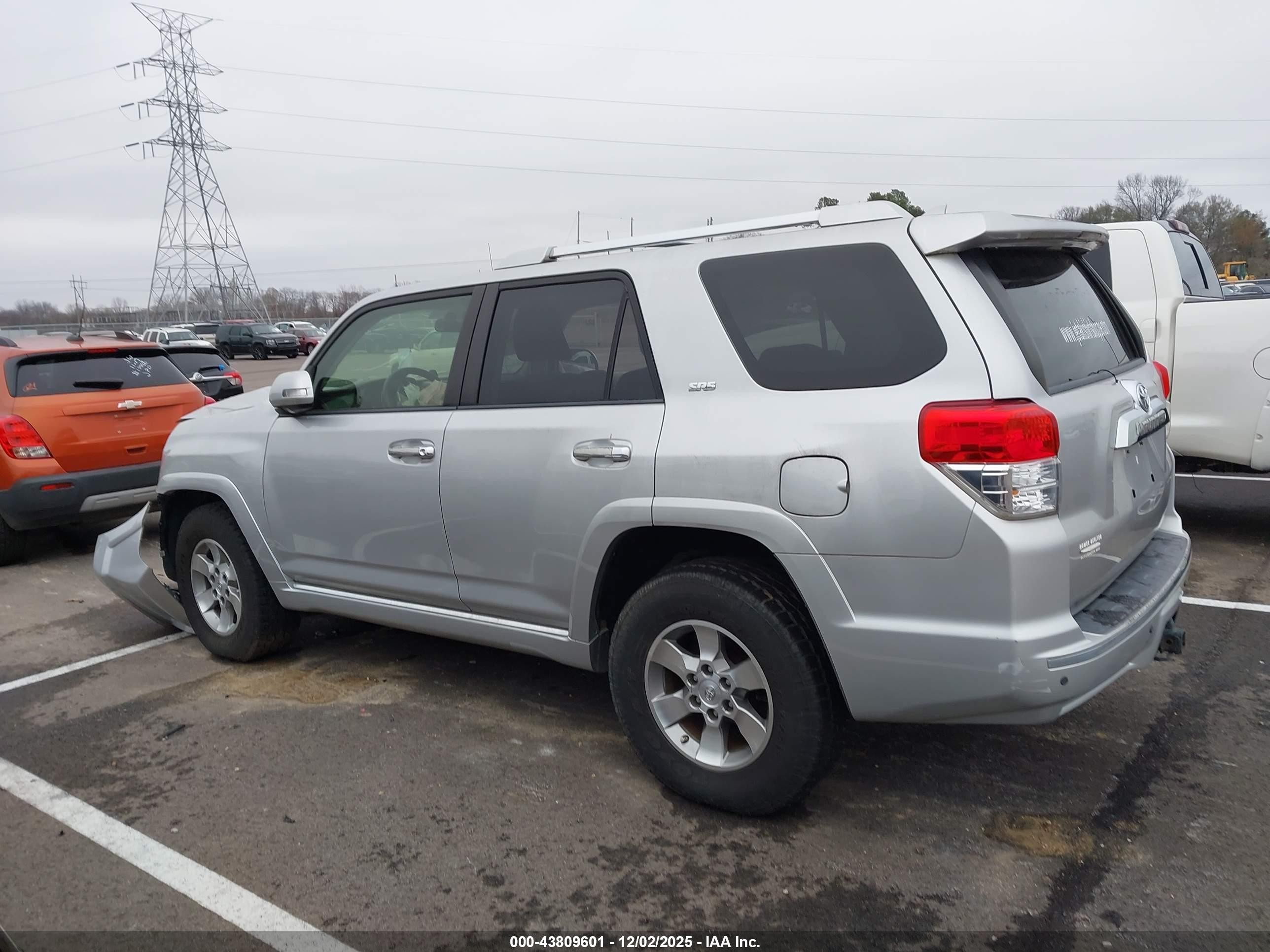 2013 Toyota 4runner Sr5 Silver vin: JTEZU5JR0D5047457