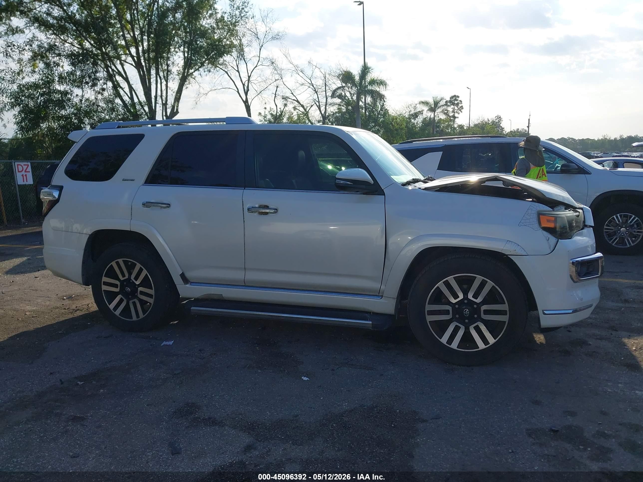 2015 Toyota 4runner Limited White vin: JTEZU5JR0F5101648