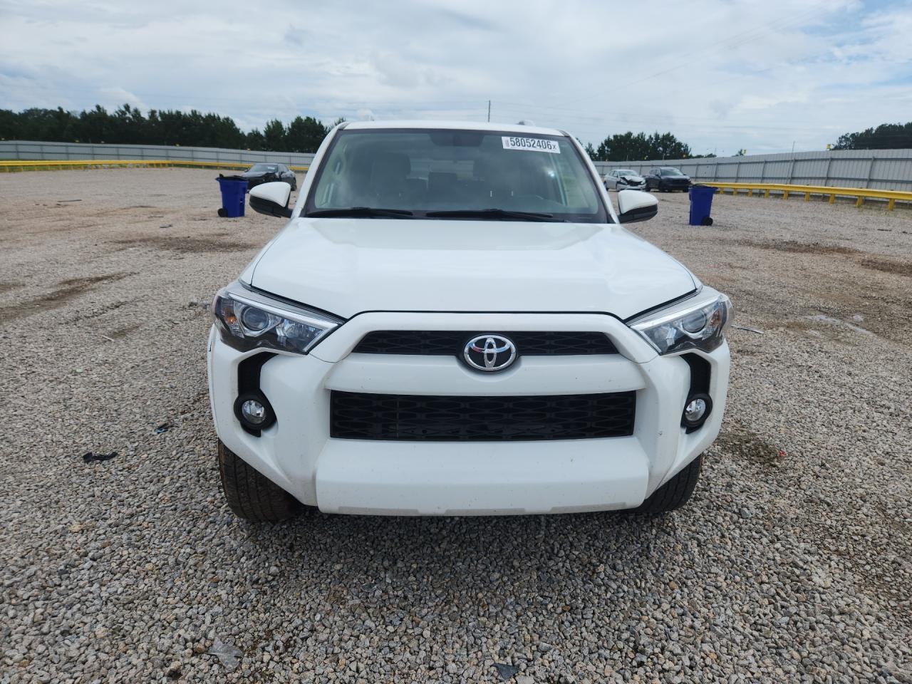 2015 Toyota 4runner Sr5 White vin: JTEZU5JR0F5102329