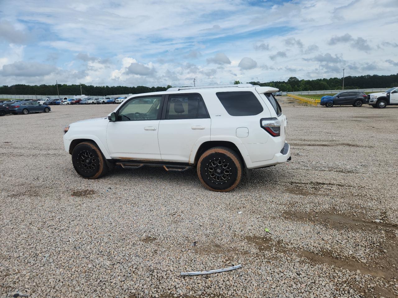 2015 Toyota 4runner Sr5 White vin: JTEZU5JR0F5102329