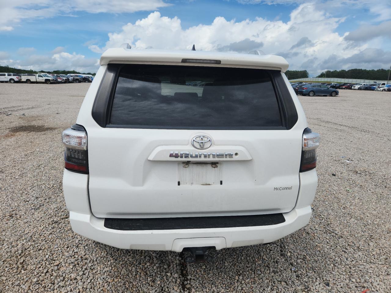2015 Toyota 4runner Sr5 White vin: JTEZU5JR0F5102329