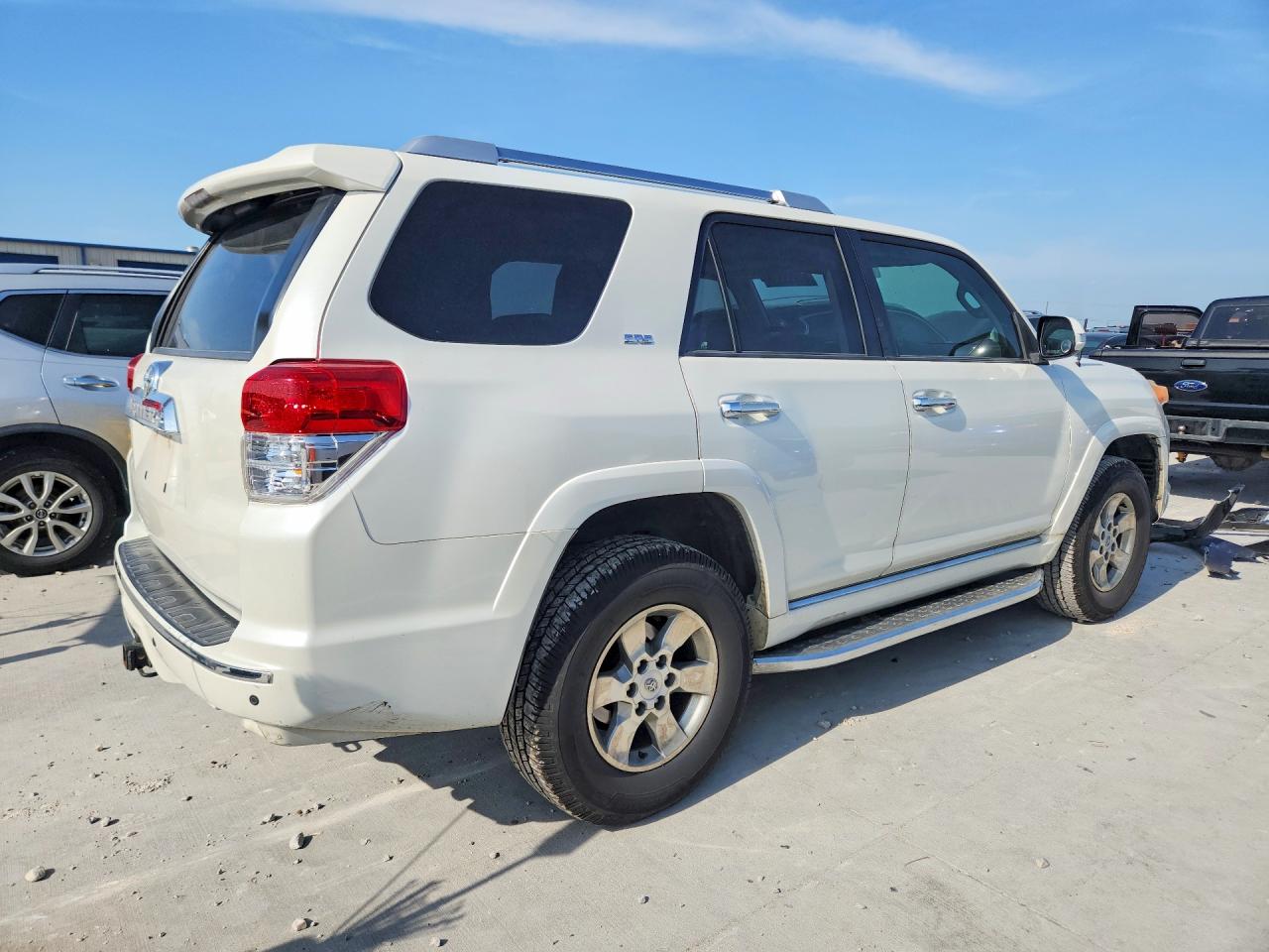 2012 Toyota 4runner Sr5 White vin: JTEZU5JR1C5034019