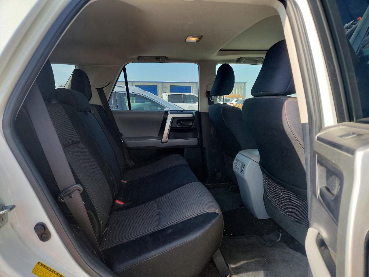 2012 Toyota 4runner Sr5 White vin: JTEZU5JR1C5034019