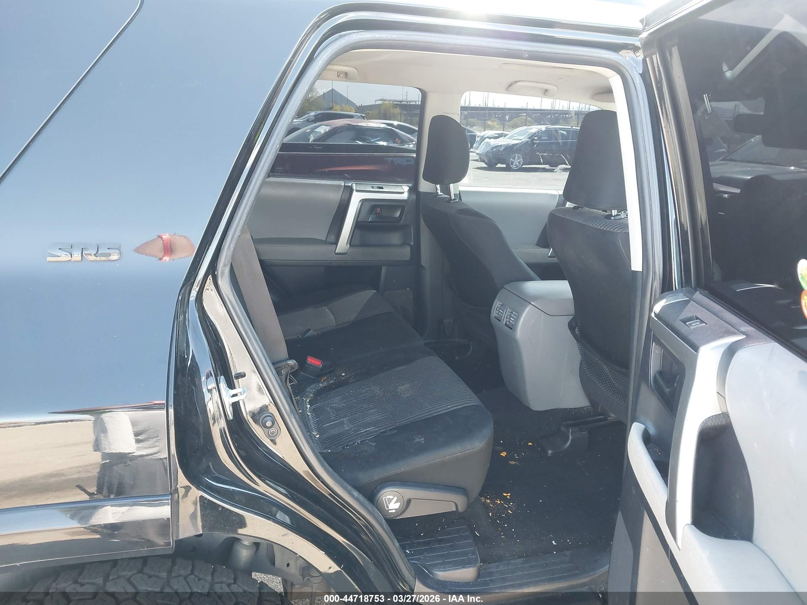 2013 Toyota 4runner Sr5 Black vin: JTEZU5JR1D5051646