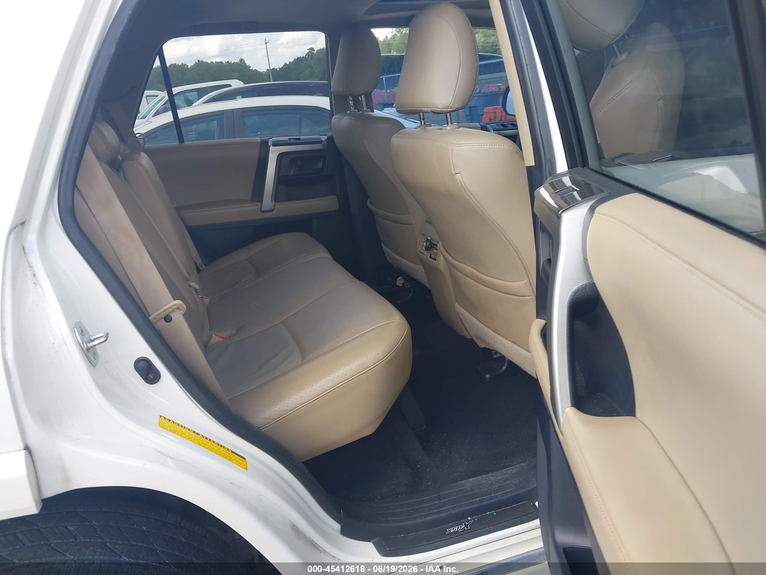 2013 Toyota 4runner Sr5 White vin: JTEZU5JR1D5057737