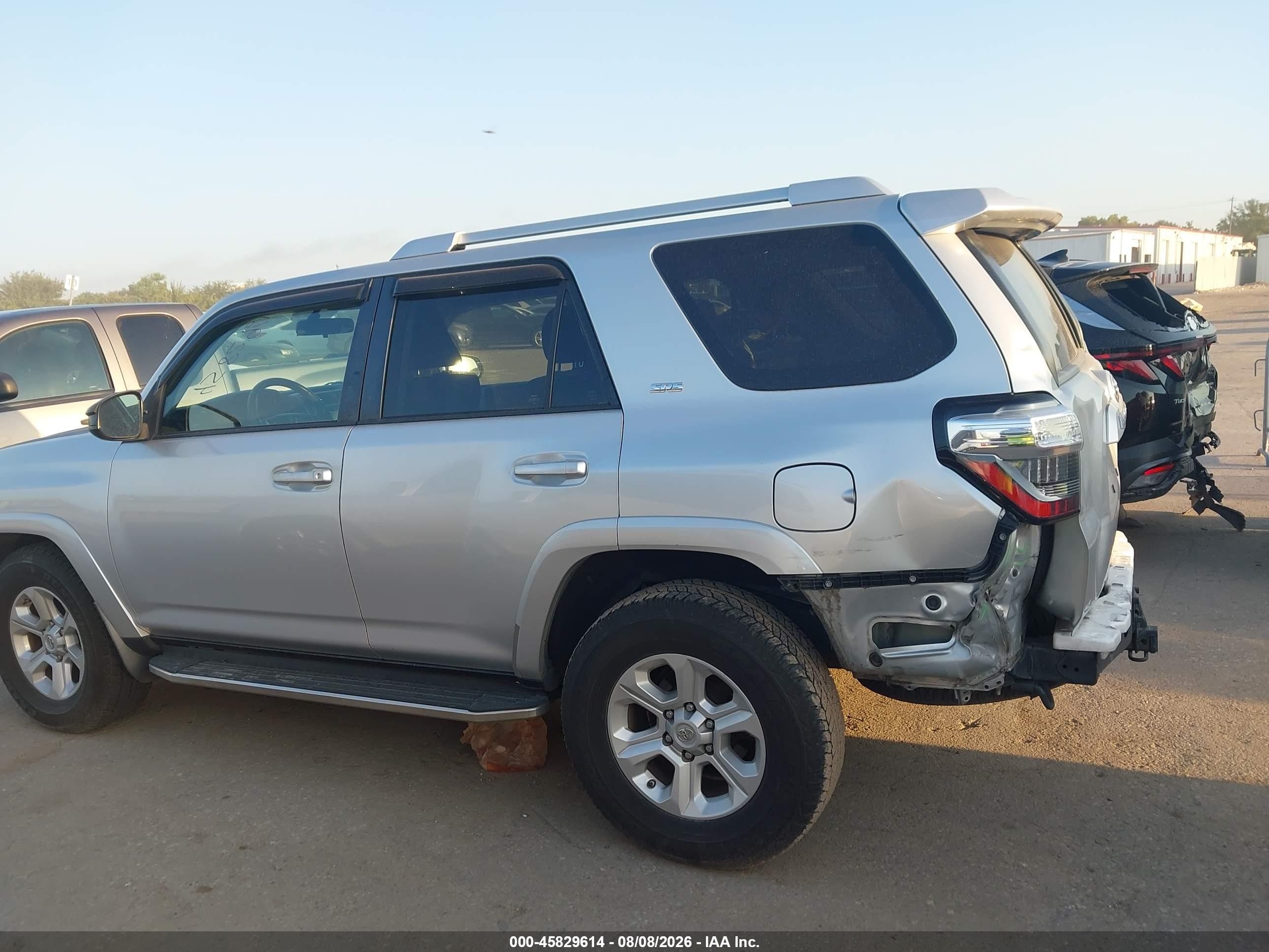 2014 Toyota 4runner Sr5 Silver vin: JTEZU5JR1E5065693