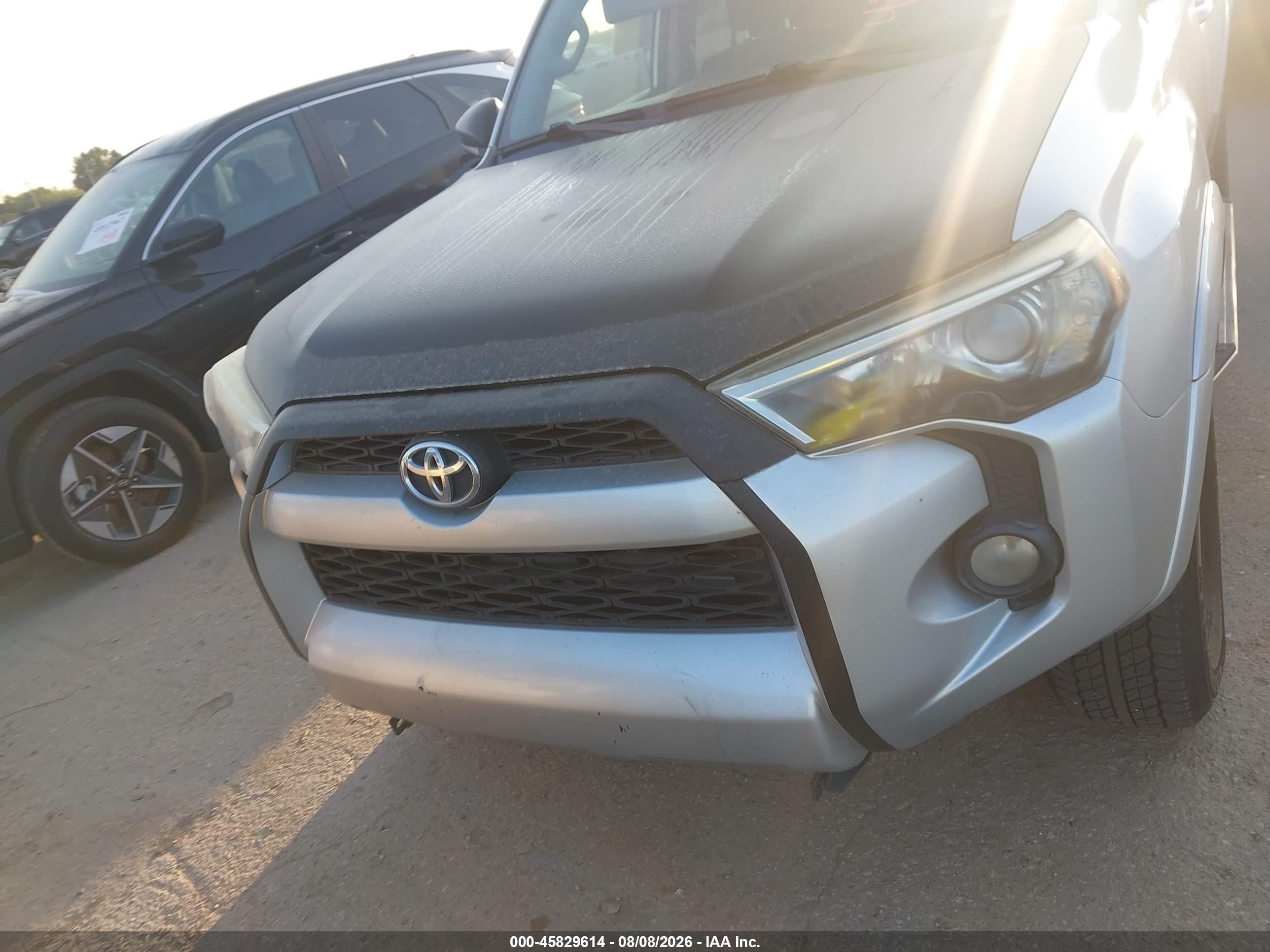 2014 Toyota 4runner Sr5 Silver vin: JTEZU5JR1E5065693