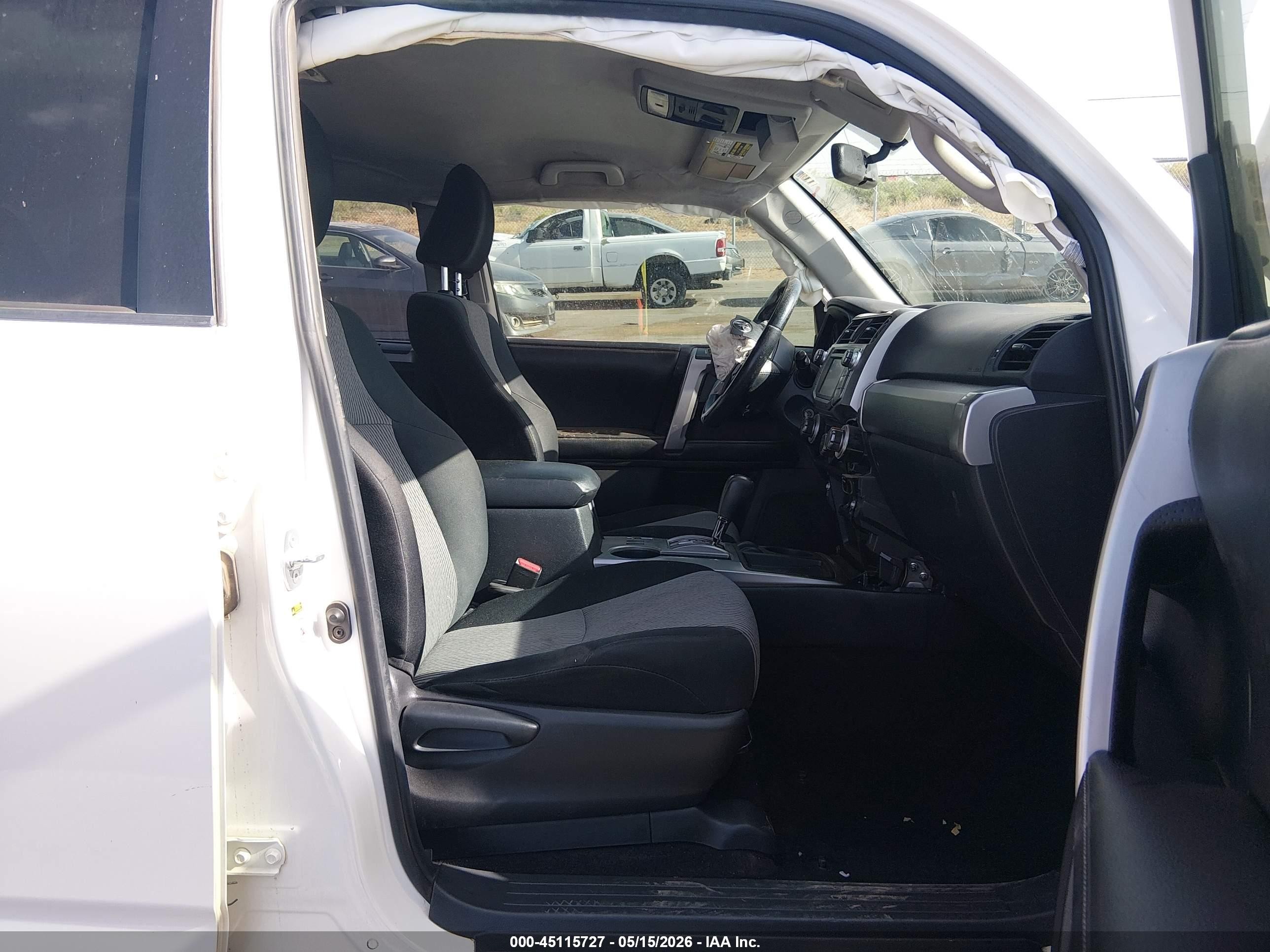 2014 Toyota 4runner Sr5 White vin: JTEZU5JR1E5069808
