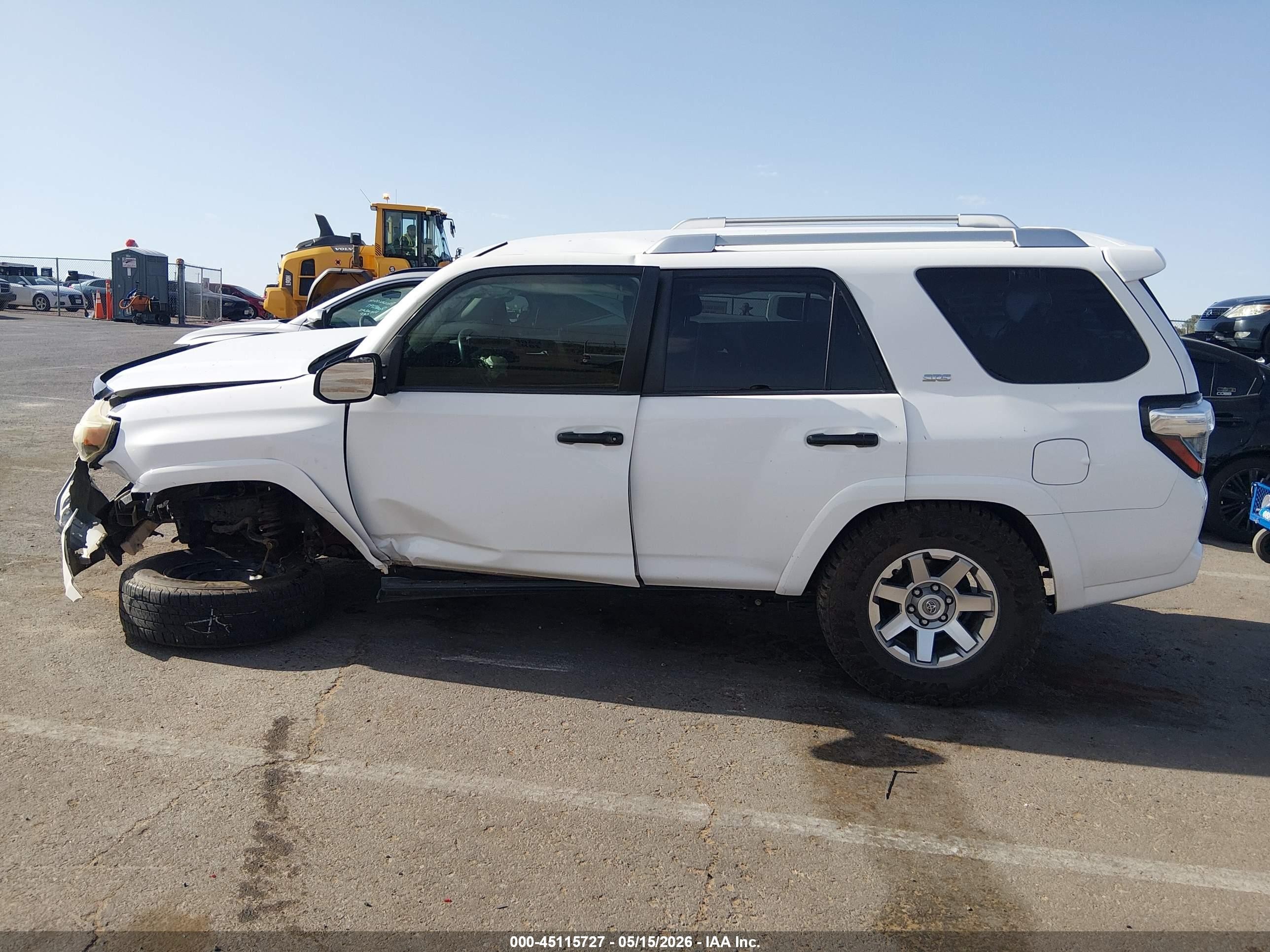2014 Toyota 4runner Sr5 White vin: JTEZU5JR1E5069808