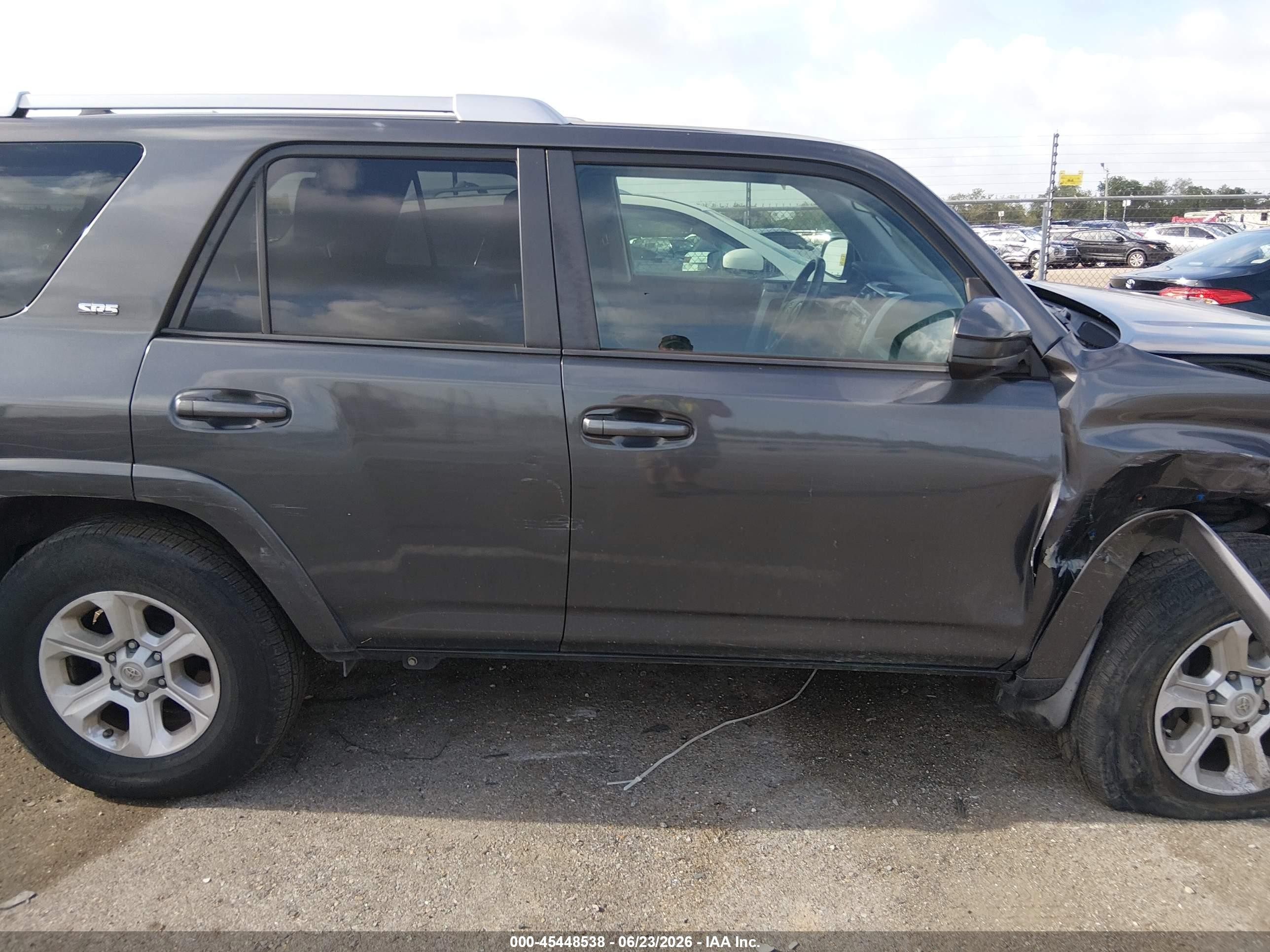 2015 Toyota 4runner Sr5 Gray vin: JTEZU5JR1F5103022
