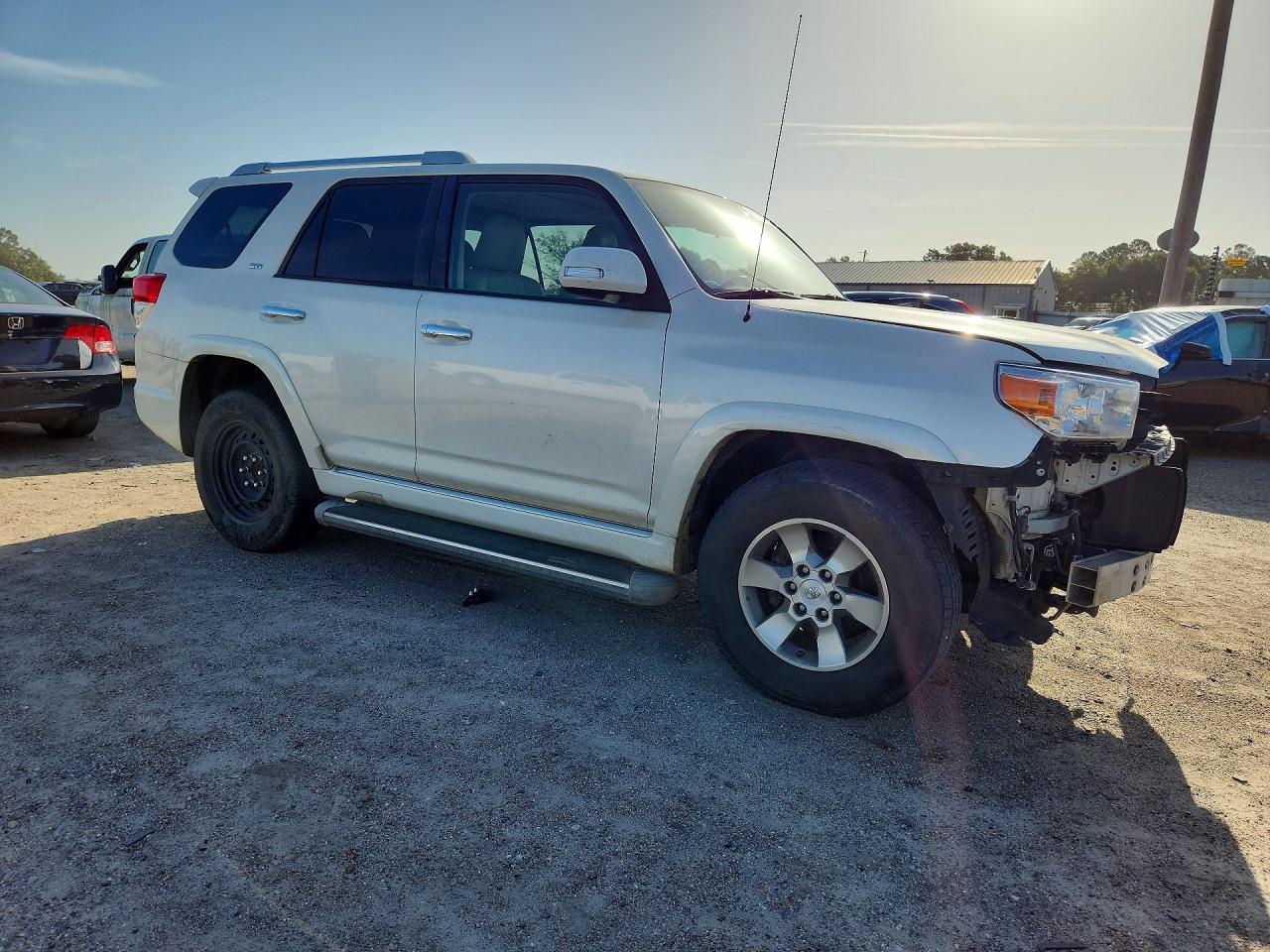 2011 Toyota 4runner Sr5 White vin: JTEZU5JR2B5019091