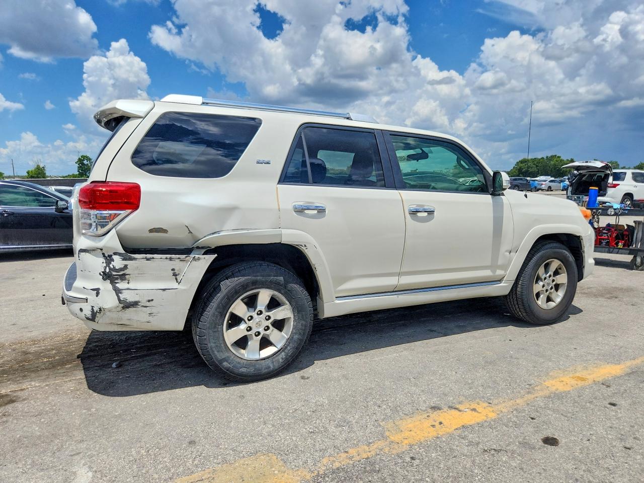2013 Toyota 4runner Sr5 Белый vin: JTEZU5JR2D5049100