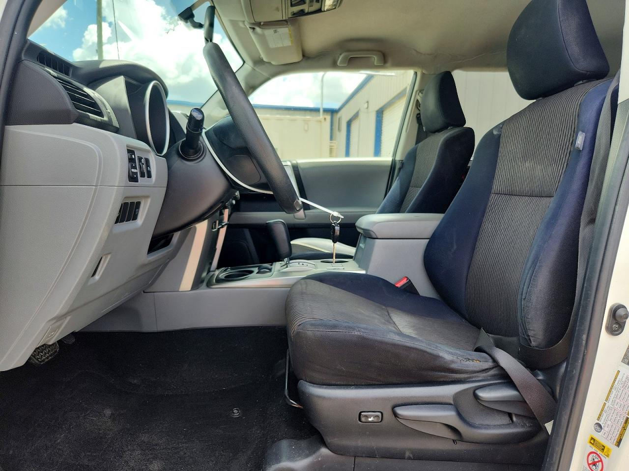 2013 Toyota 4runner Sr5 Белый vin: JTEZU5JR2D5049100