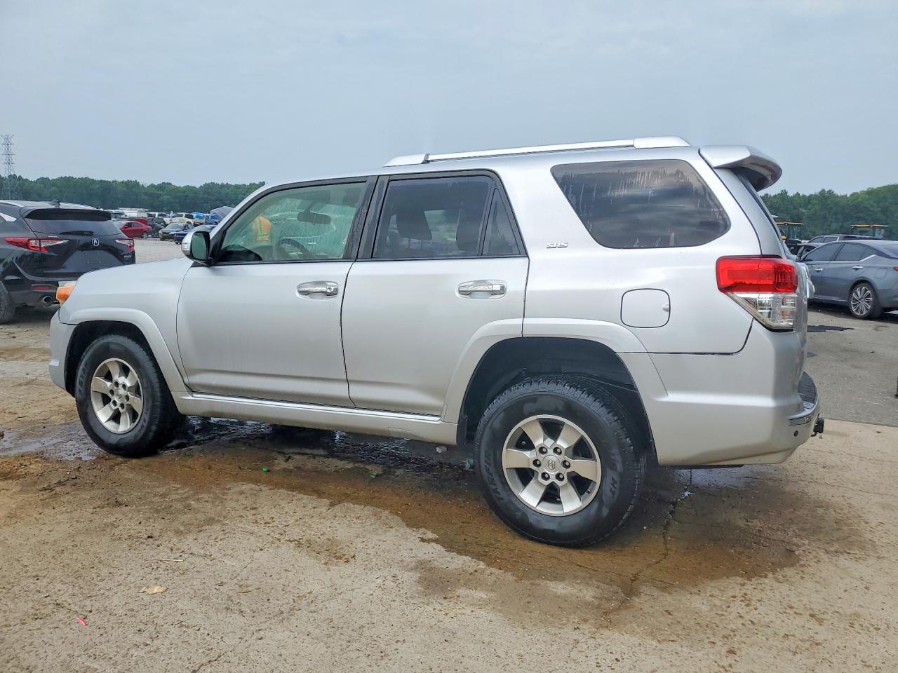 2013 Toyota 4runner Sr5 Silver vin: JTEZU5JR2D5049680