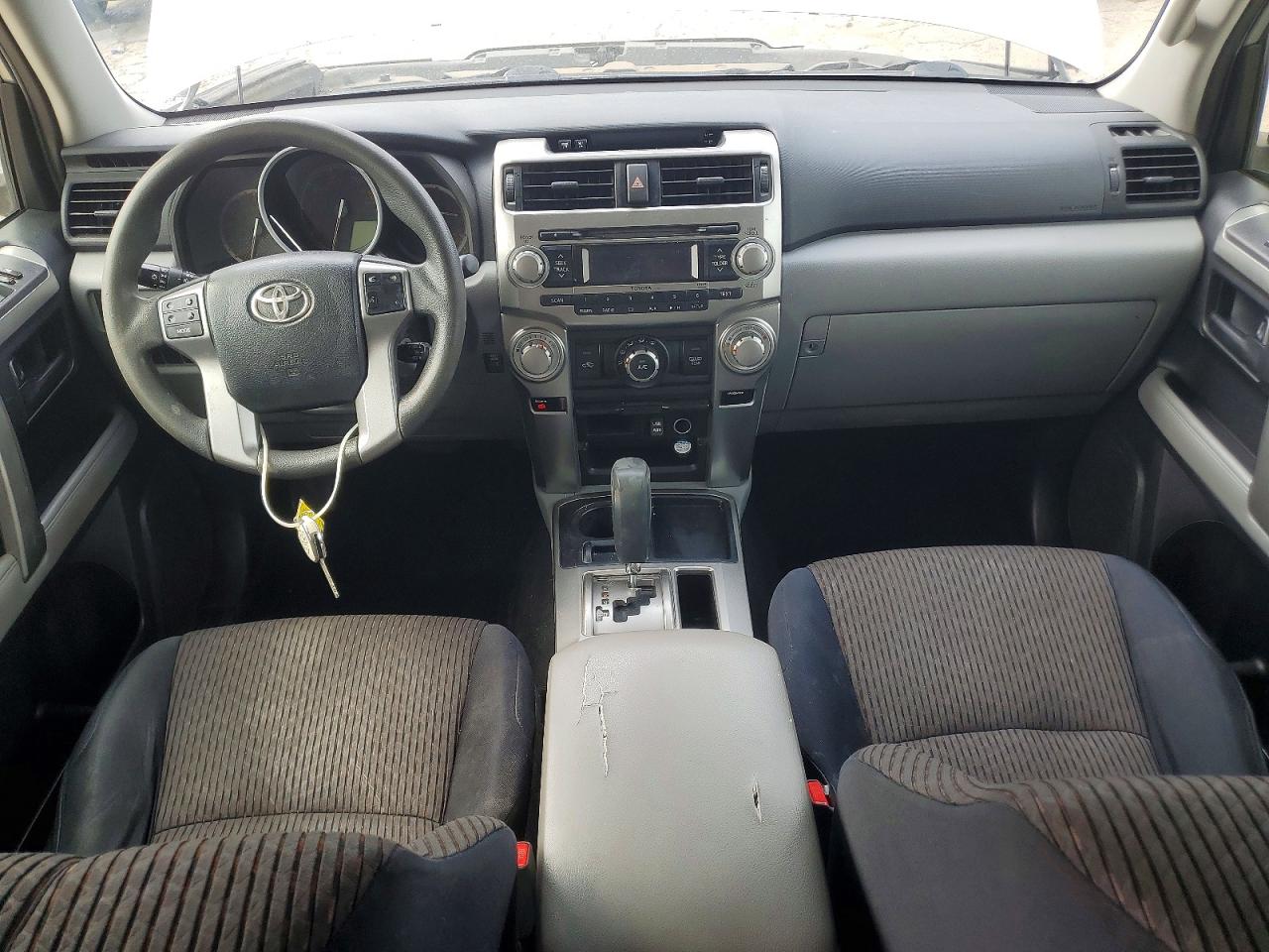 2013 Toyota 4runner Sr5 Silver vin: JTEZU5JR2D5049680