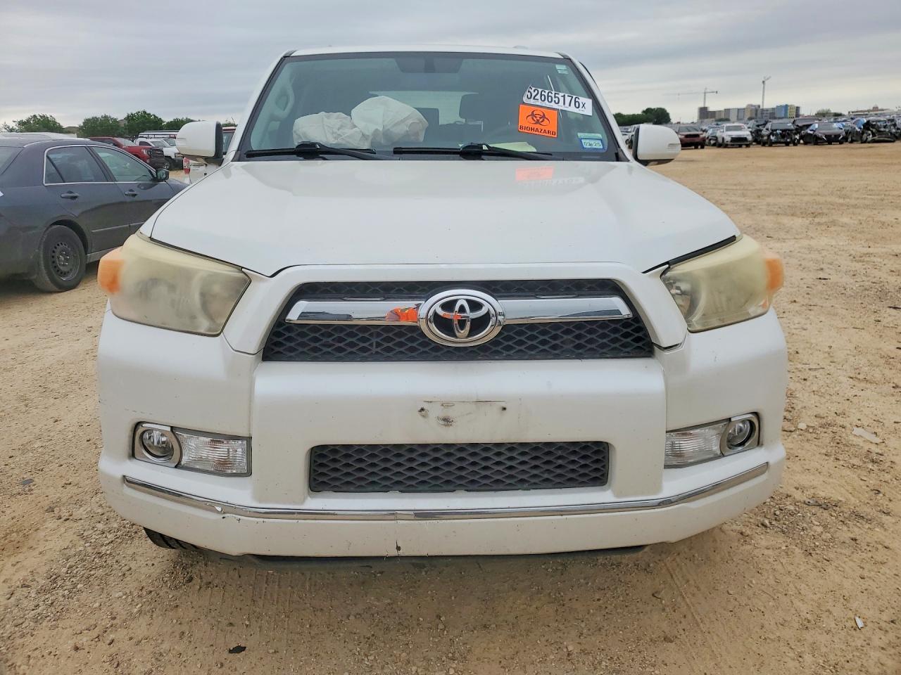 2013 Toyota 4runner Sr5 White vin: JTEZU5JR2D5060033
