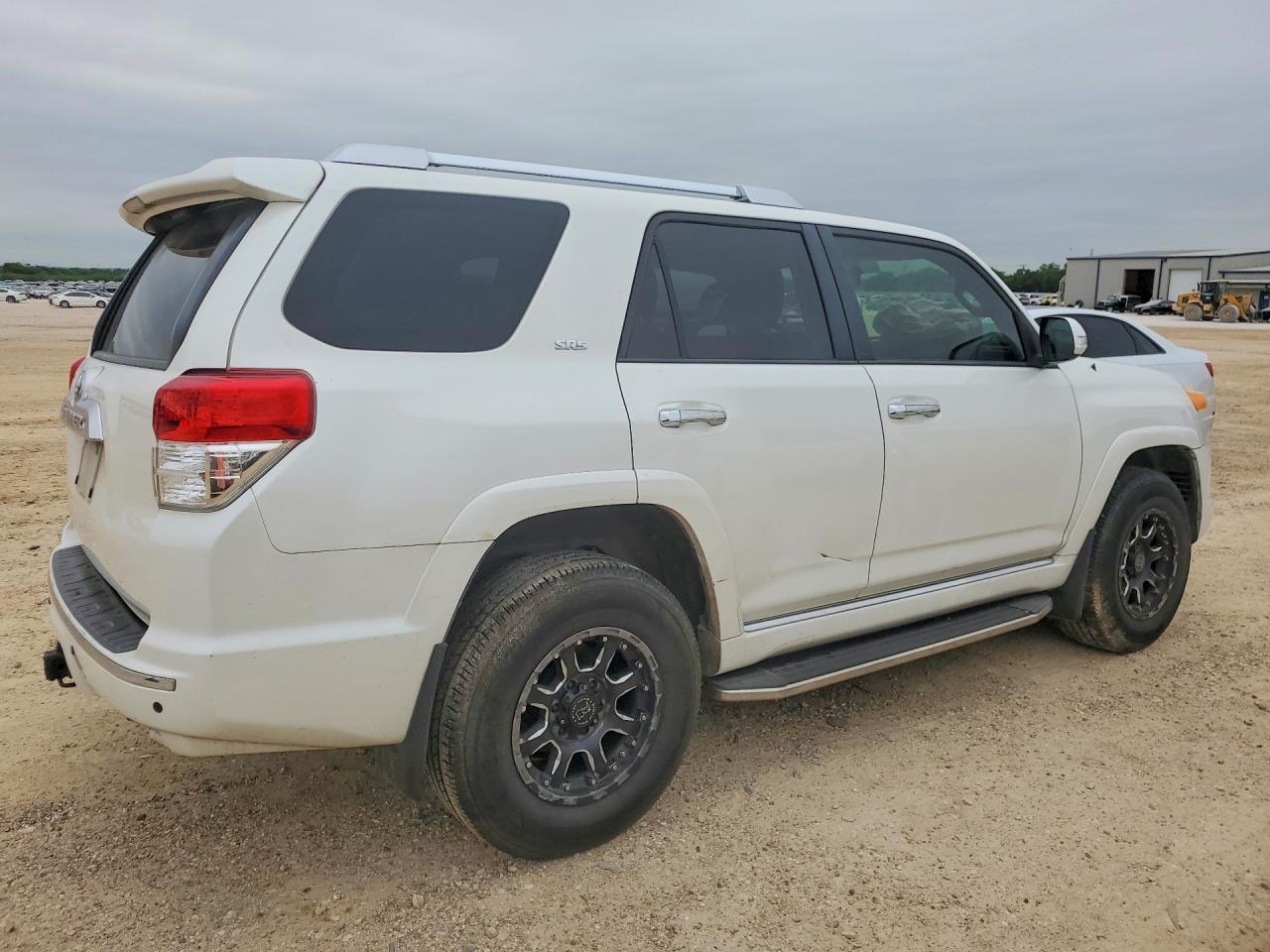 2013 Toyota 4runner Sr5 White vin: JTEZU5JR2D5060033