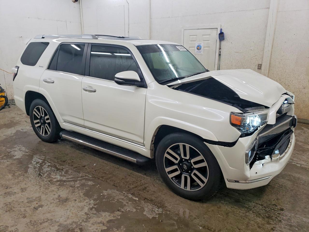 2015 Toyota 4runner Limited White vin: JTEZU5JR2F5103501