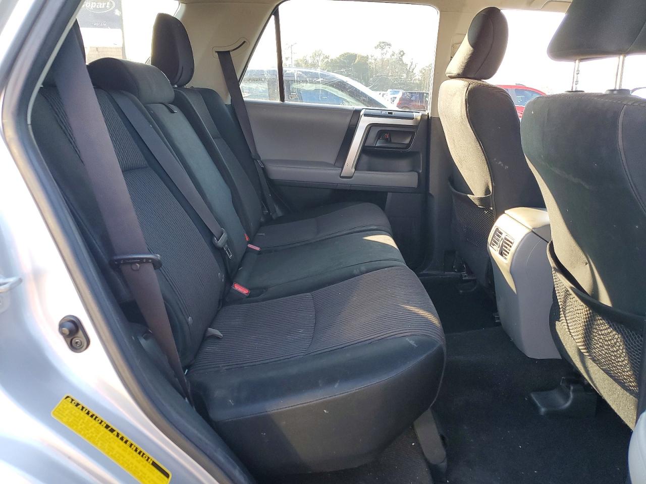 2011 Toyota 4runner Sr5 Silver vin: JTEZU5JR3B5014448