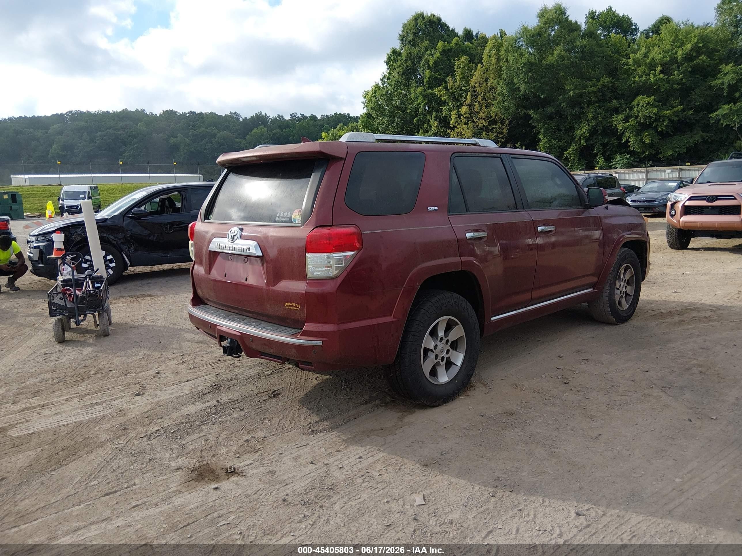 2011 Toyota 4runner Sr5 V6 Maroon vin: JTEZU5JR3B5024428