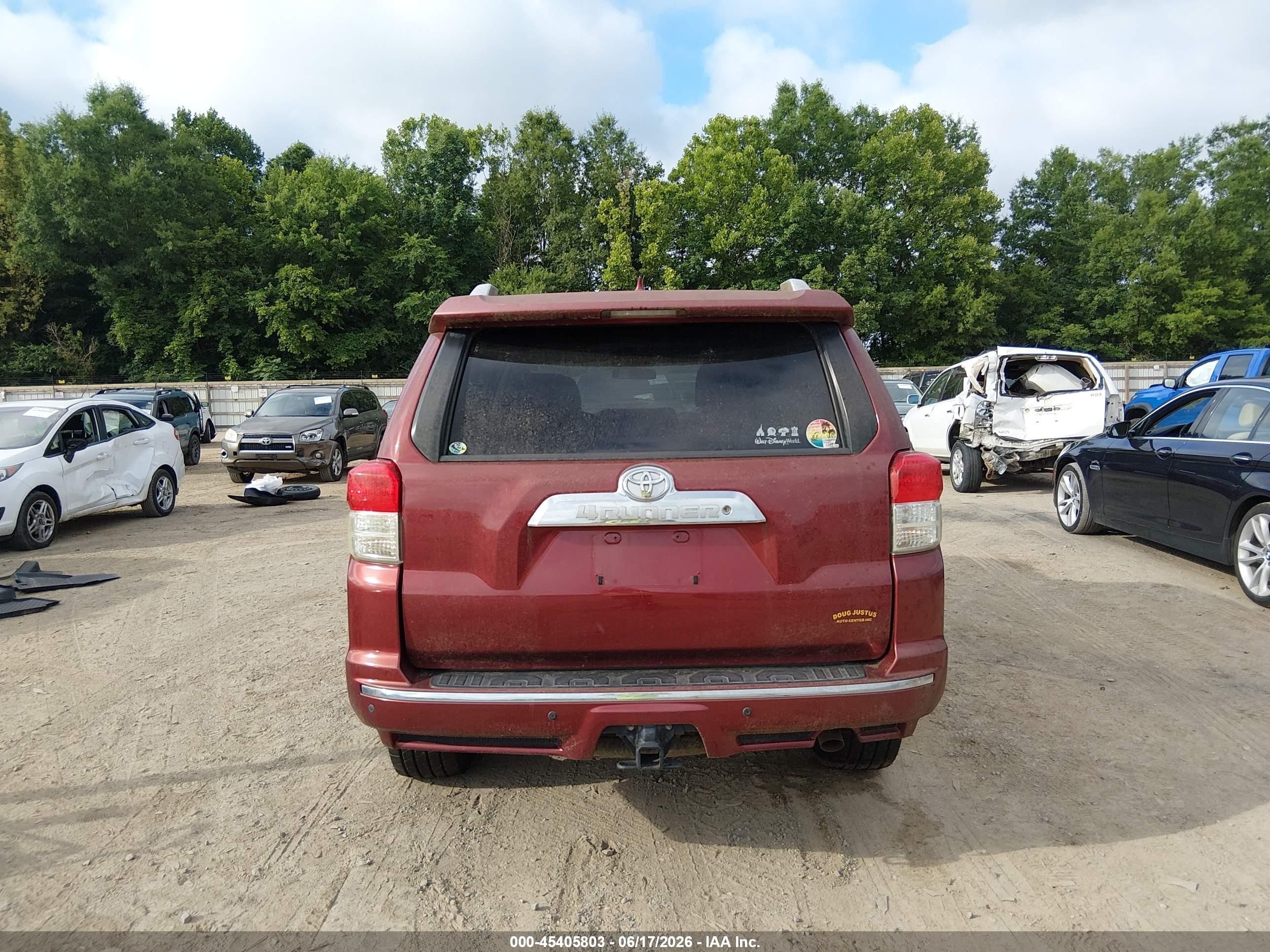 2011 Toyota 4runner Sr5 V6 Maroon vin: JTEZU5JR3B5024428