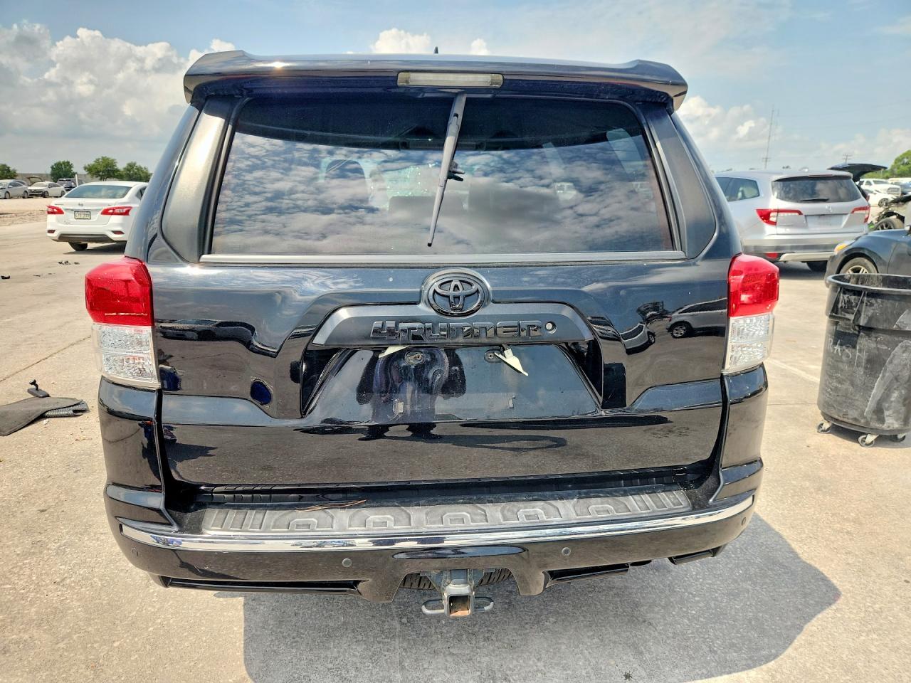 2011 Toyota 4runner Sr5 Black vin: JTEZU5JR3B5028172
