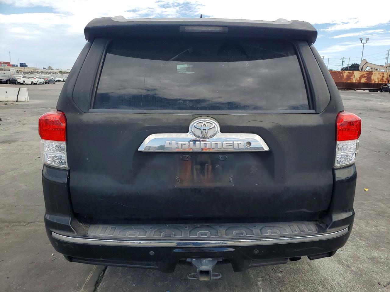 2013 Toyota 4runner Sr5 Black vin: JTEZU5JR3D5055391