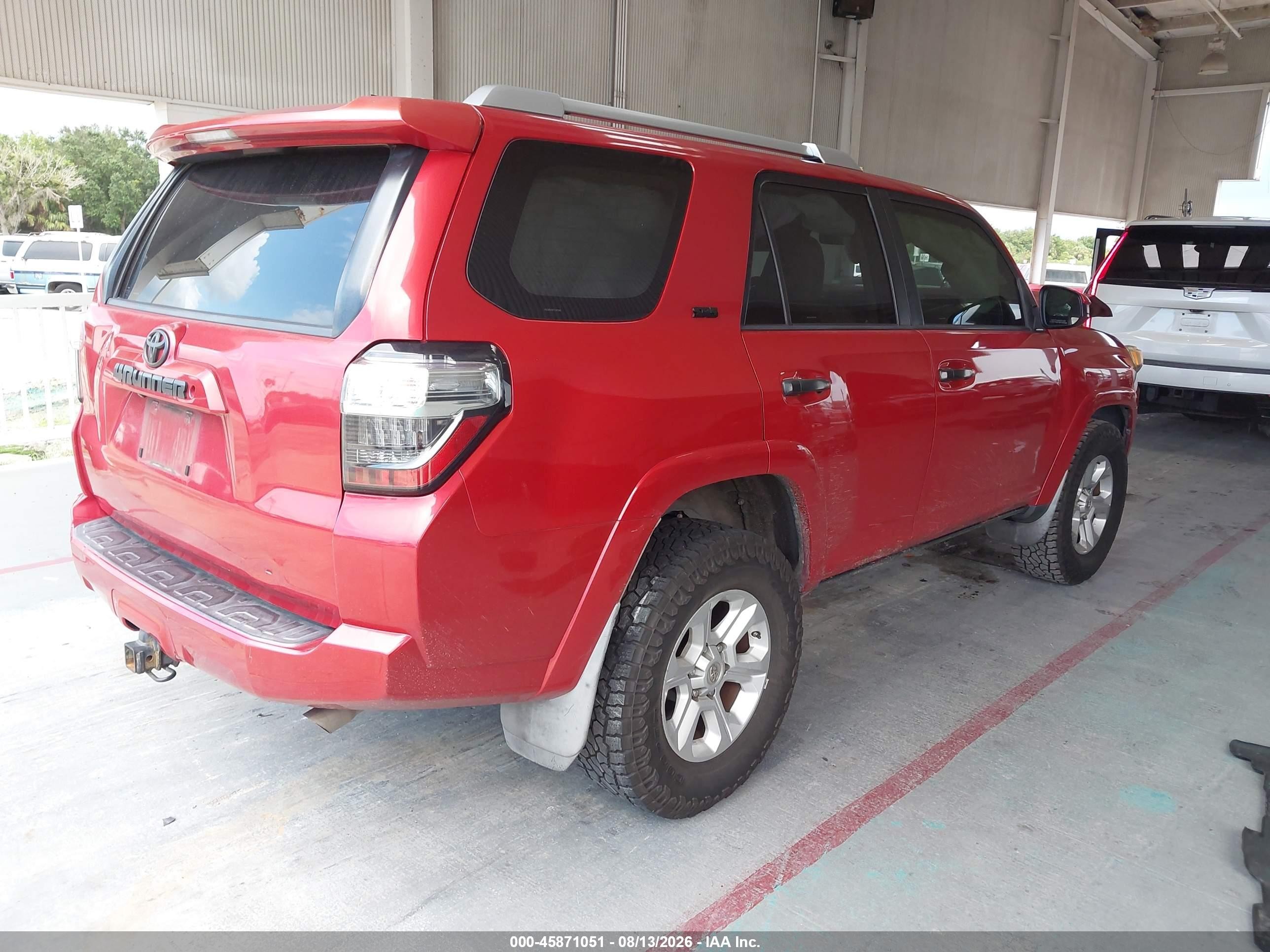 2015 Toyota 4runner Sr5 Red vin: JTEZU5JR3F5097580