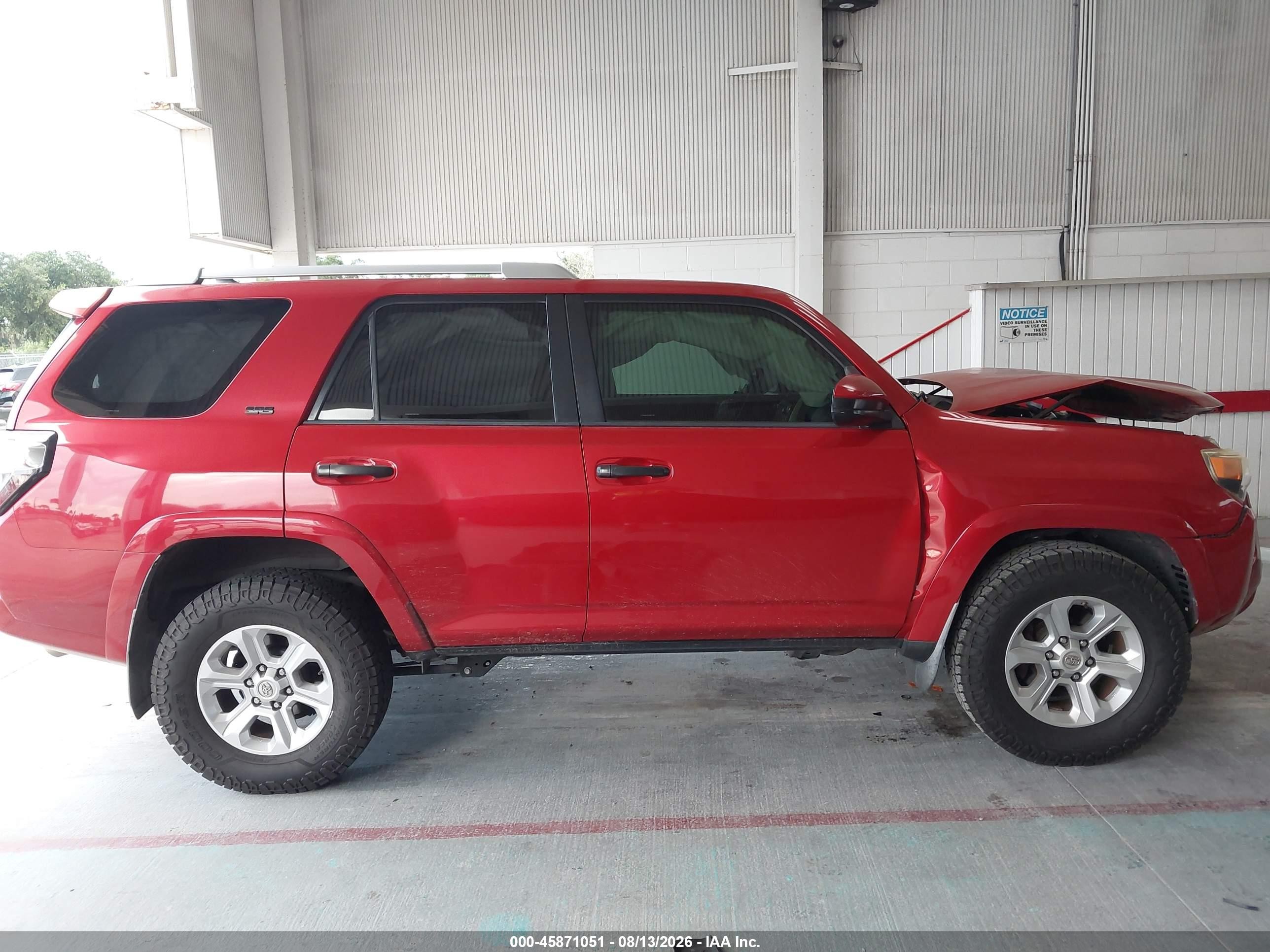 2015 Toyota 4runner Sr5 Red vin: JTEZU5JR3F5097580