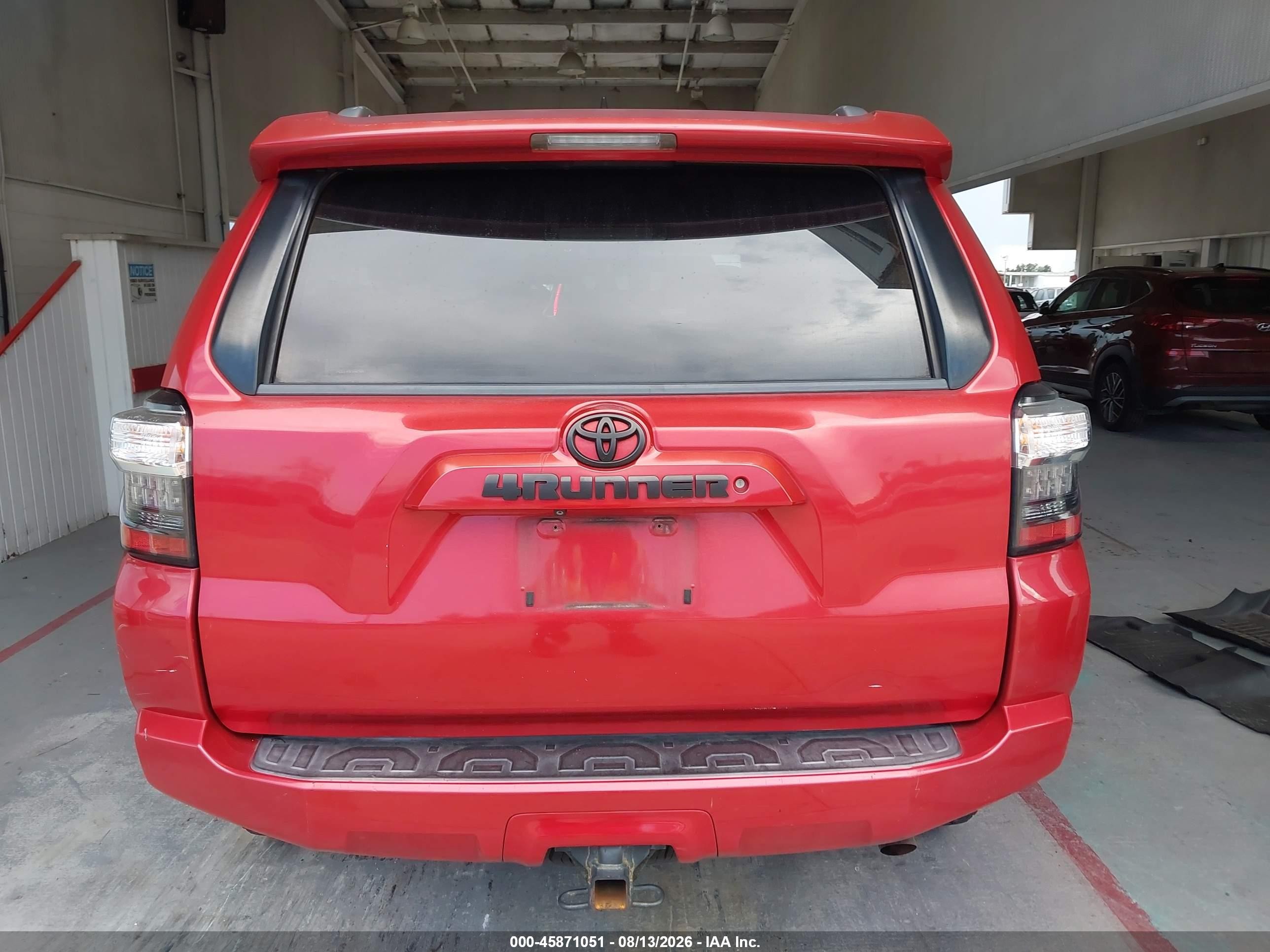 2015 Toyota 4runner Sr5 Red vin: JTEZU5JR3F5097580
