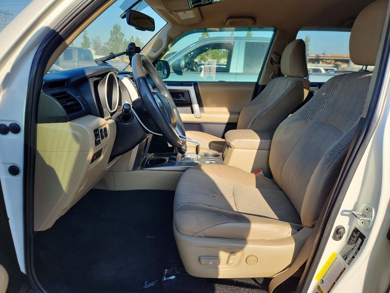 2011 Toyota 4runner Sr5 White vin: JTEZU5JR4B5031839