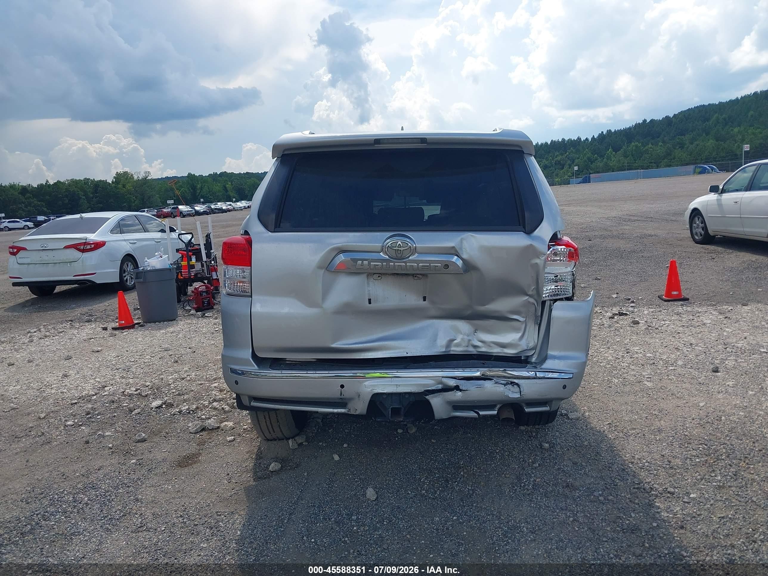 2013 Toyota 4runner Sr5 Silver vin: JTEZU5JR4D5049678