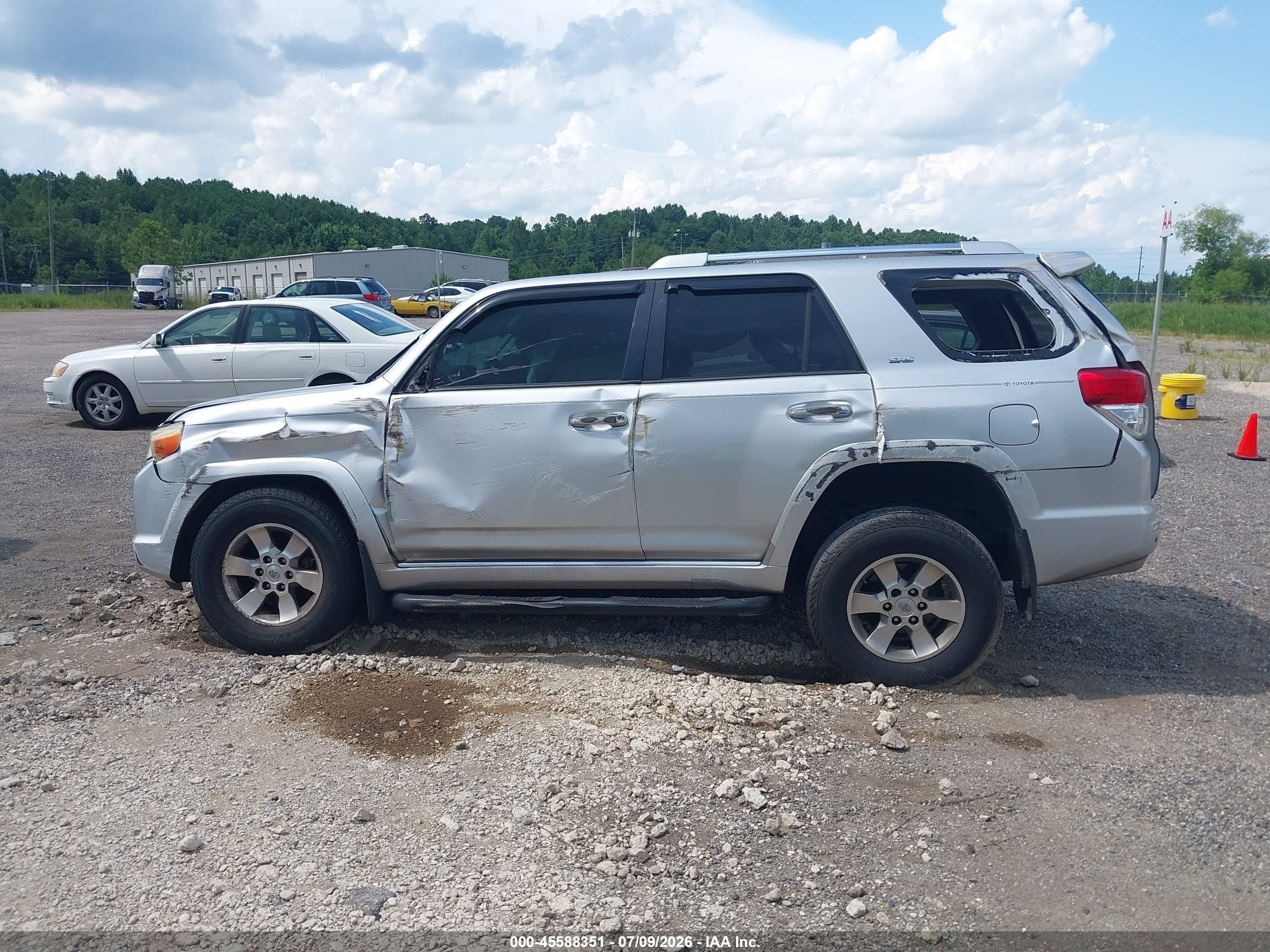 2013 Toyota 4runner Sr5 Silver vin: JTEZU5JR4D5049678