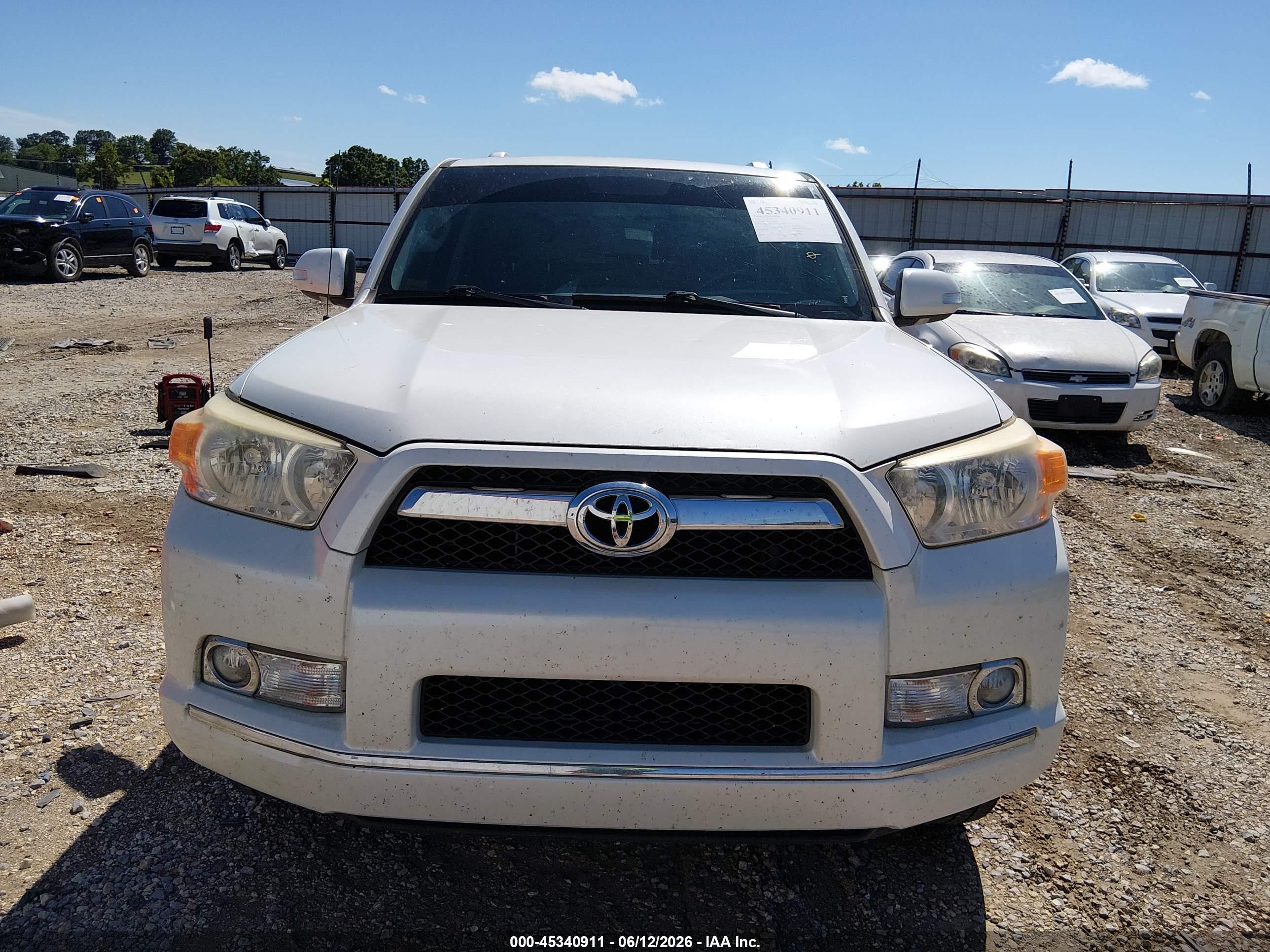 2013 Toyota 4runner Sr5 White vin: JTEZU5JR4D5049809