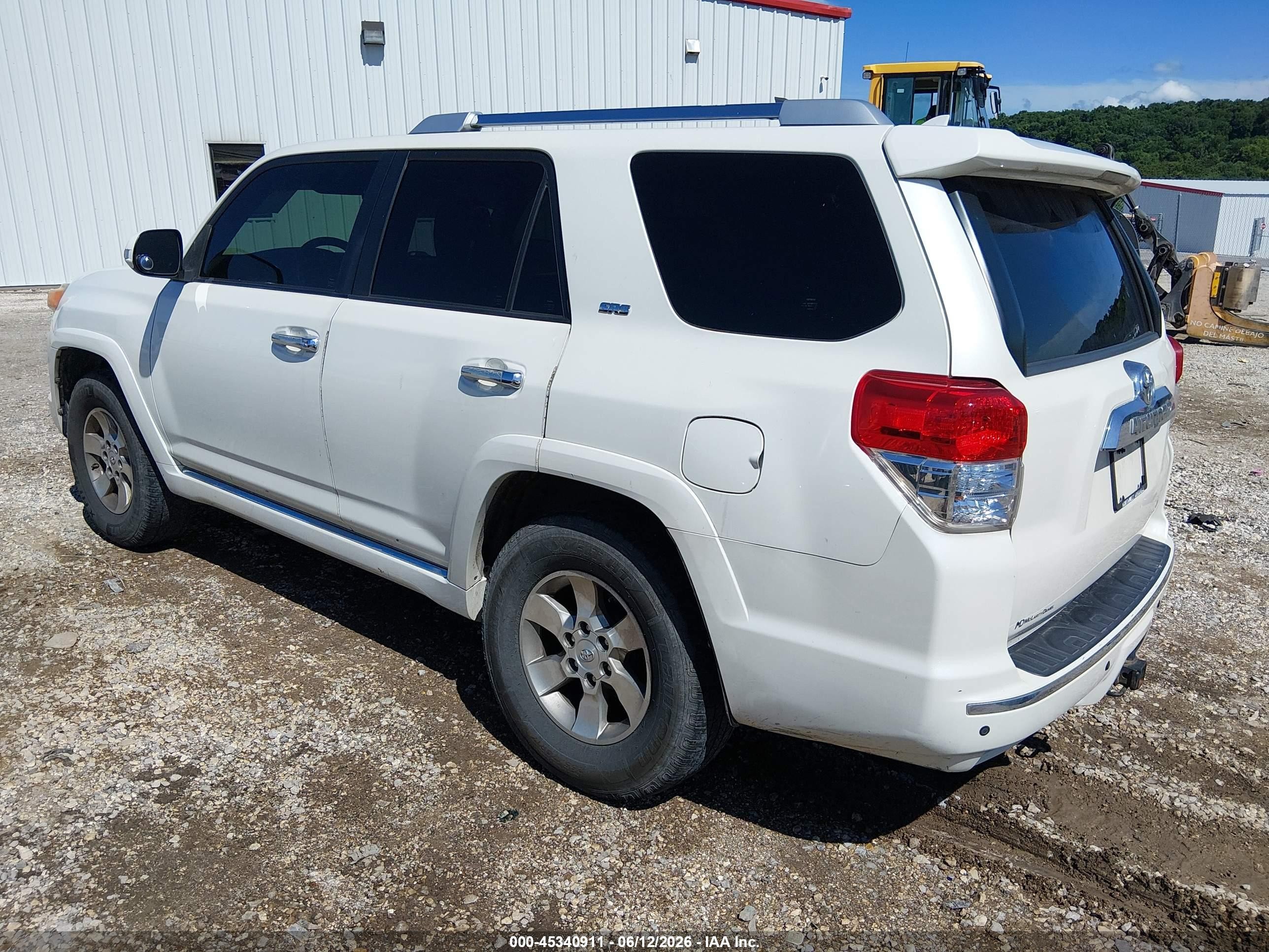 2013 Toyota 4runner Sr5 White vin: JTEZU5JR4D5049809