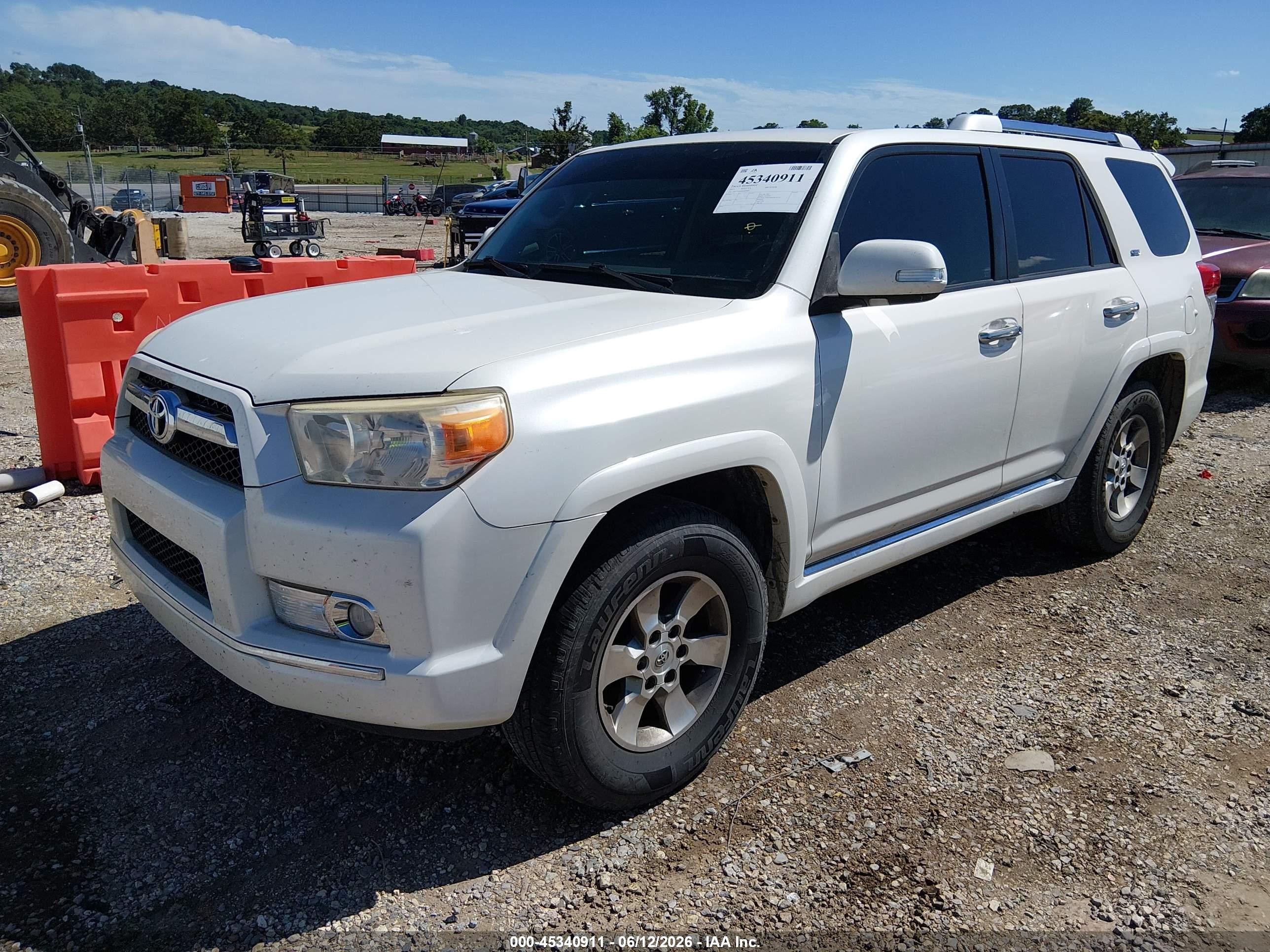 2013 Toyota 4runner Sr5 White vin: JTEZU5JR4D5049809