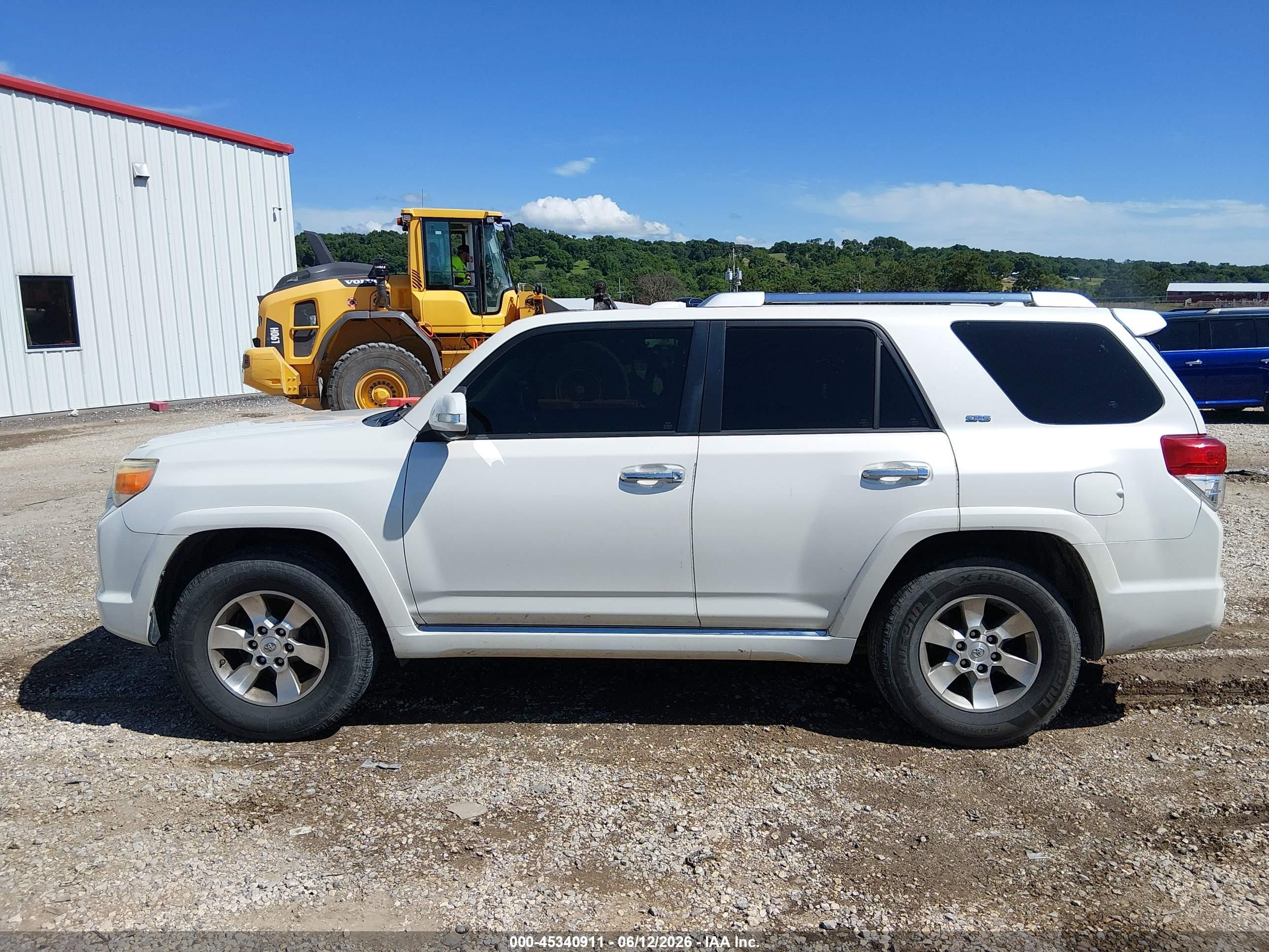2013 Toyota 4runner Sr5 White vin: JTEZU5JR4D5049809