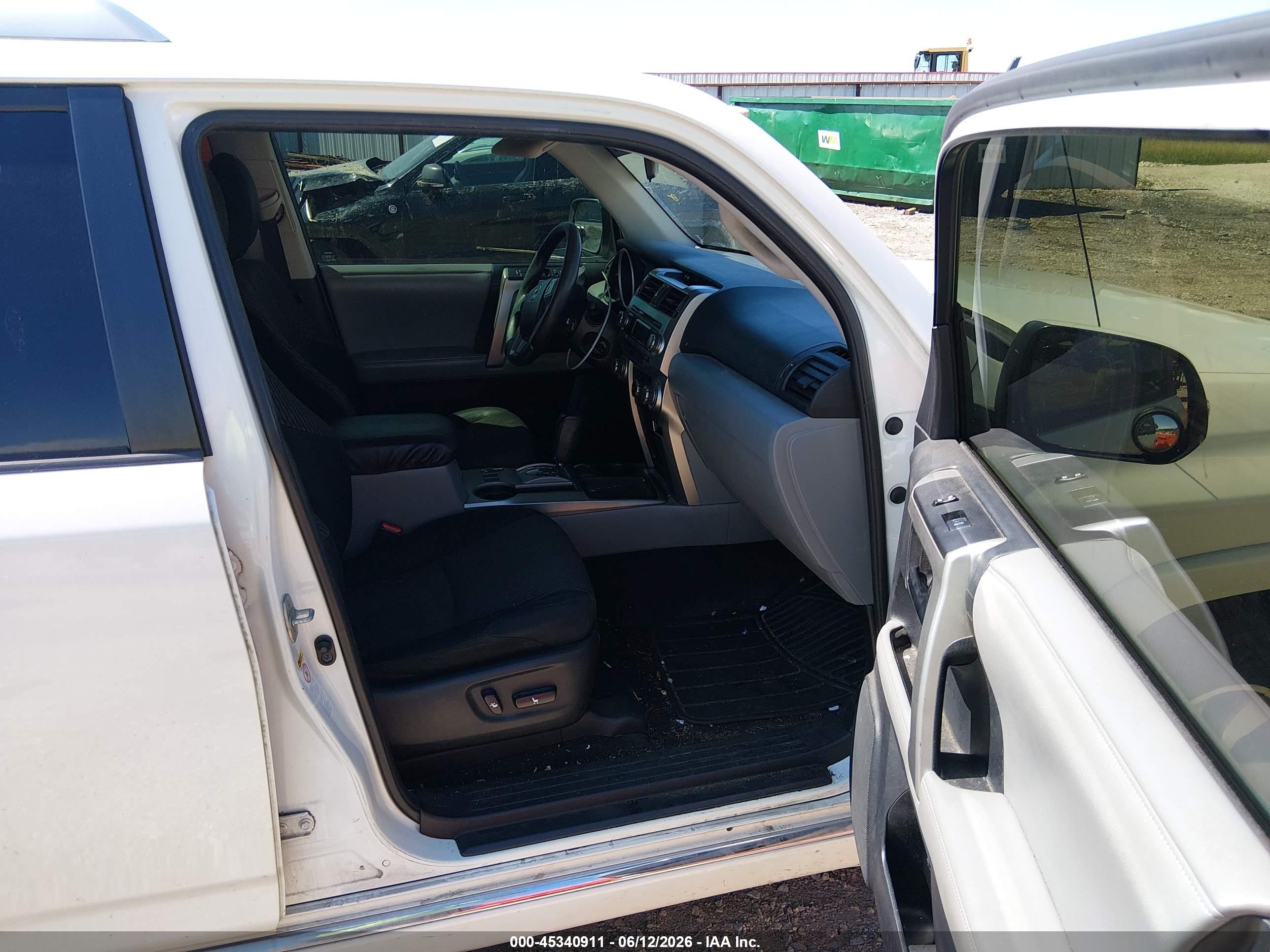 2013 Toyota 4runner Sr5 White vin: JTEZU5JR4D5049809