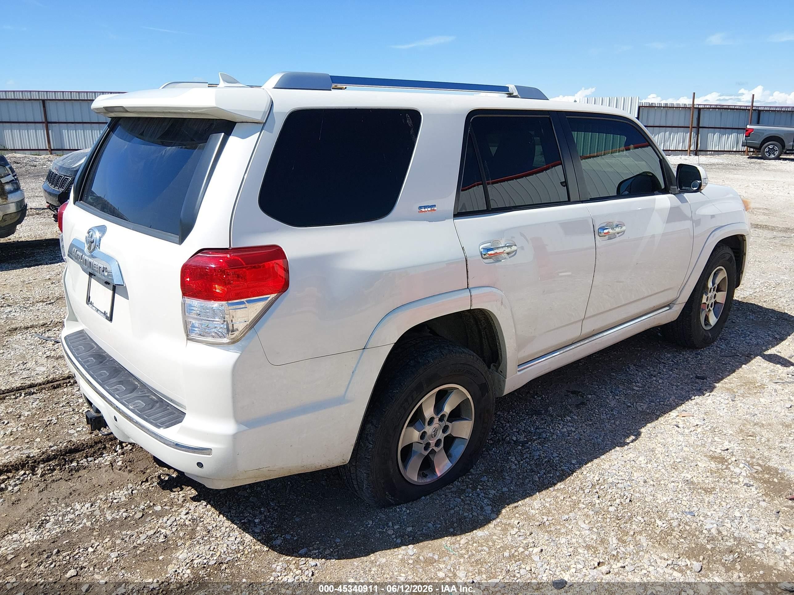 2013 Toyota 4runner Sr5 White vin: JTEZU5JR4D5049809