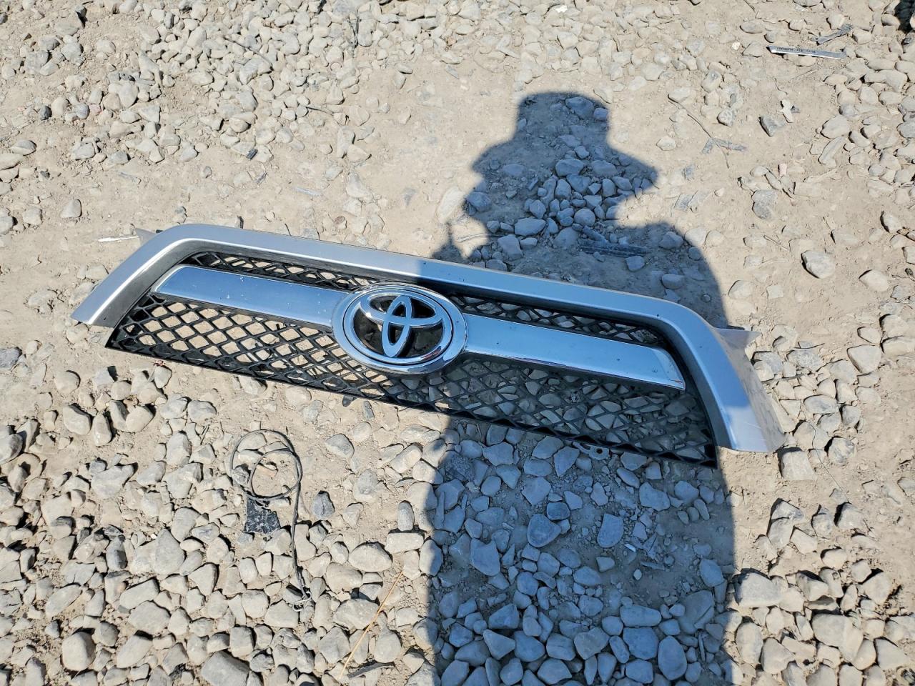 2013 Toyota 4runner Sr5 Silver vin: JTEZU5JR4D5056551